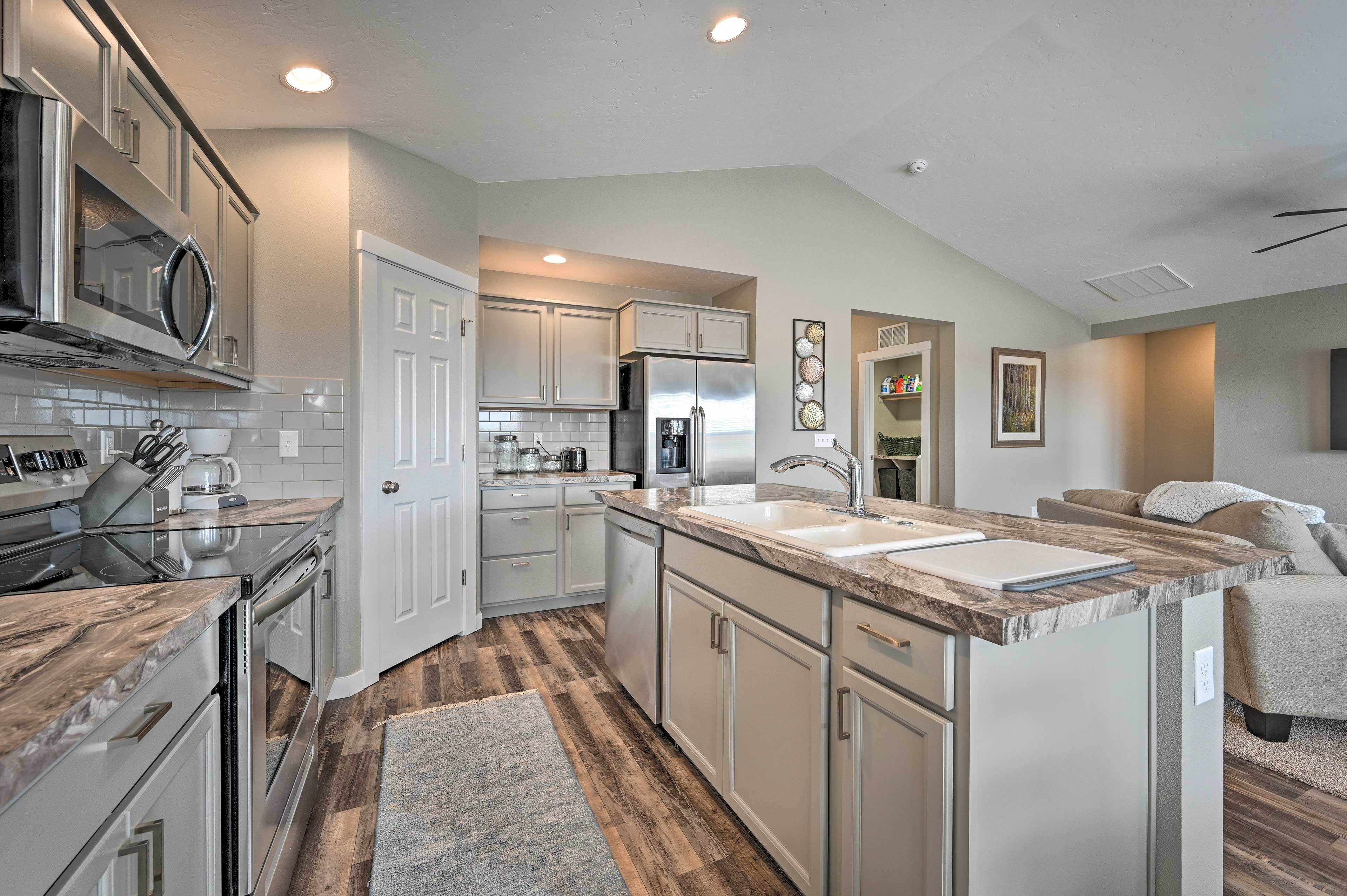 Fully Equipped Kitchen | Ceramic Cooktop