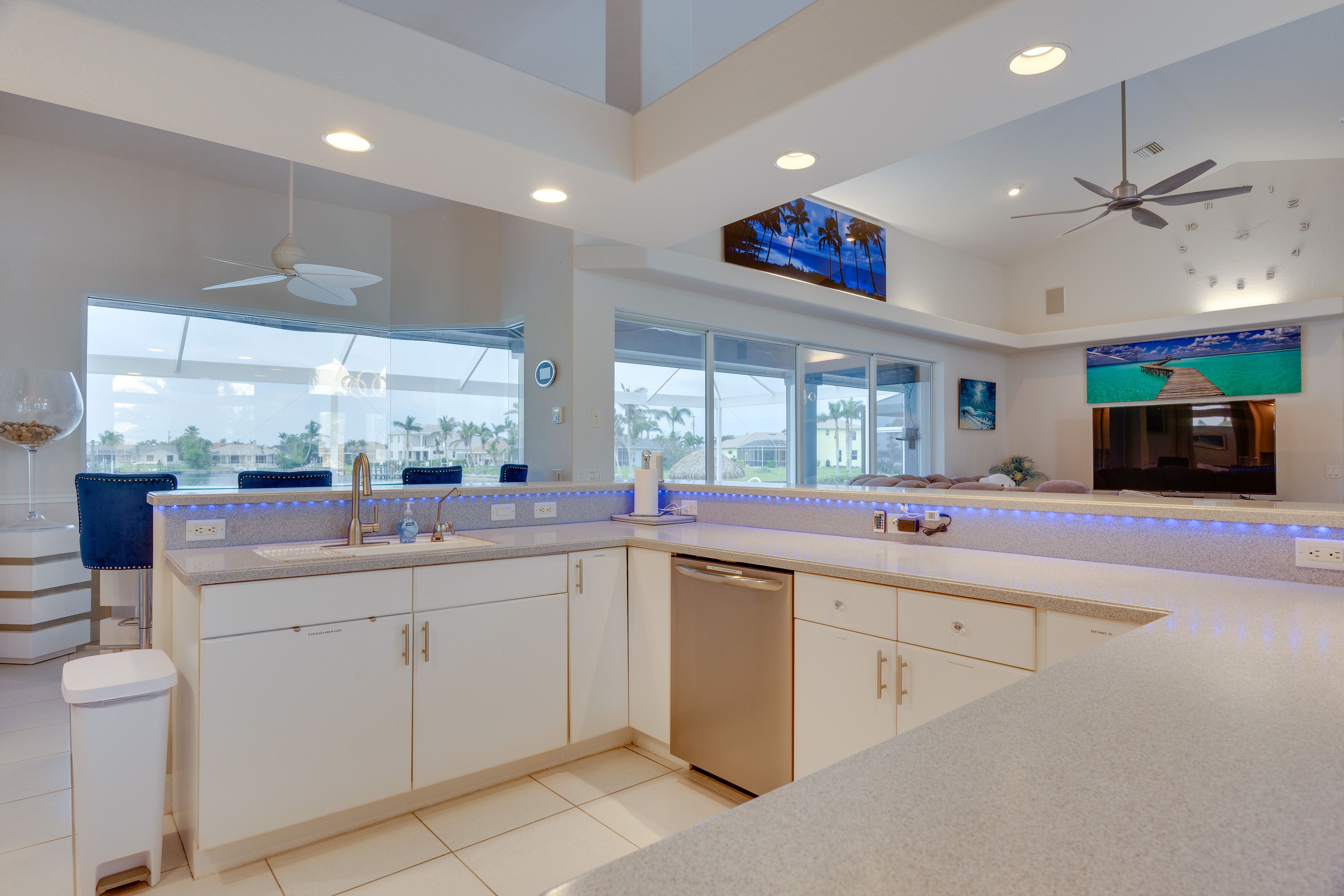 Kitchen | Fully Equipped