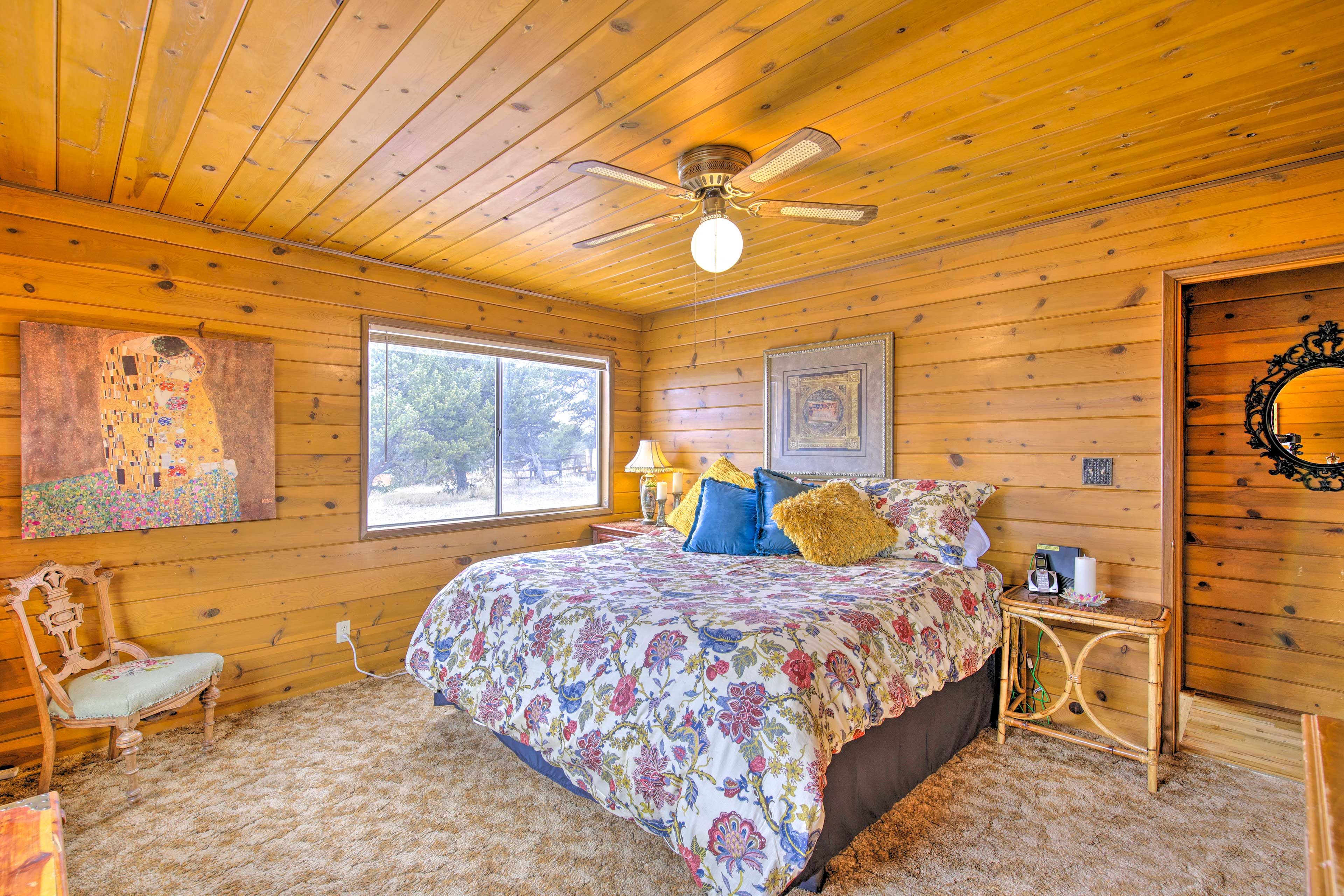 Bedroom 1 | King Bed | 1st Floor
