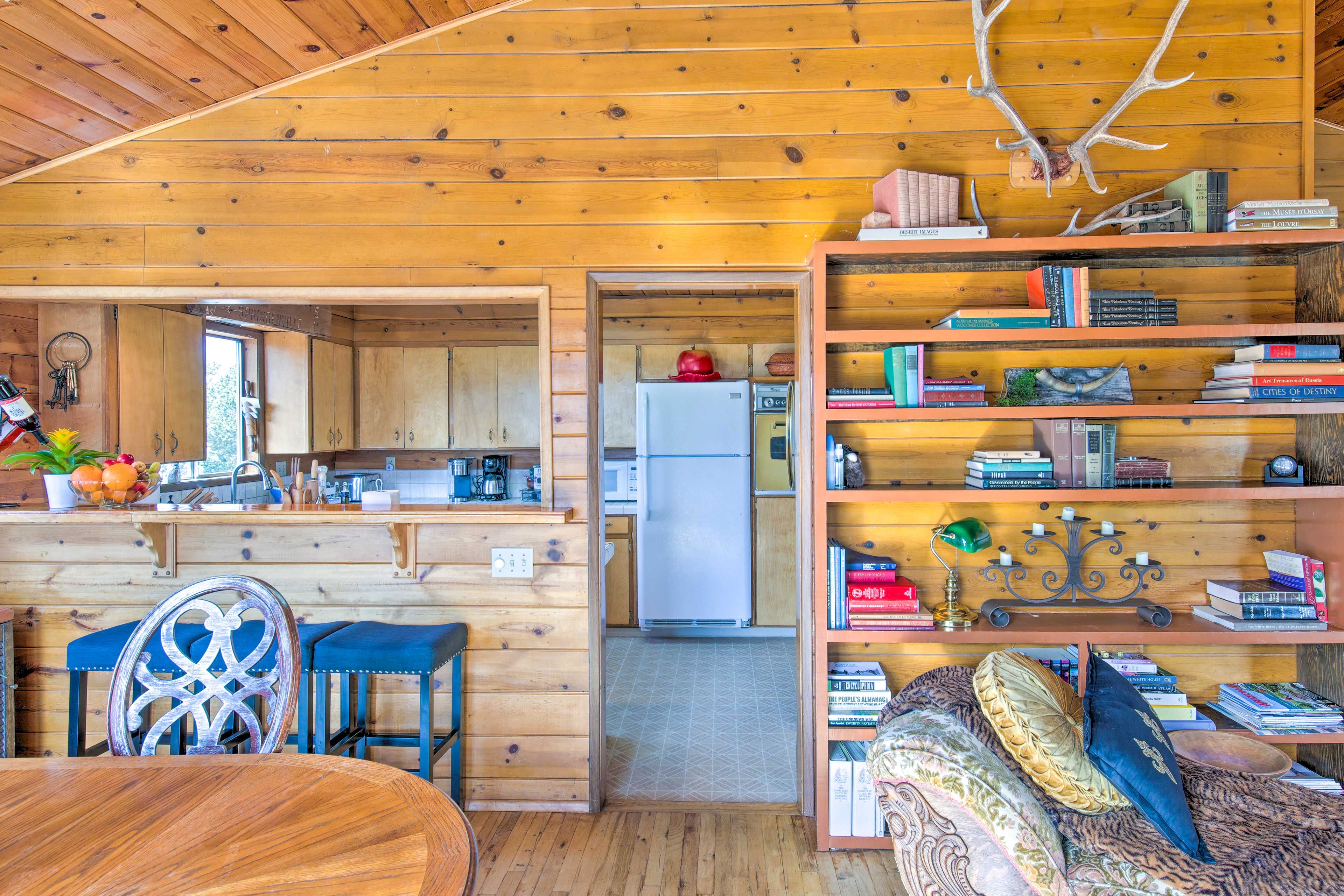 Living Room | Books | Board Games
