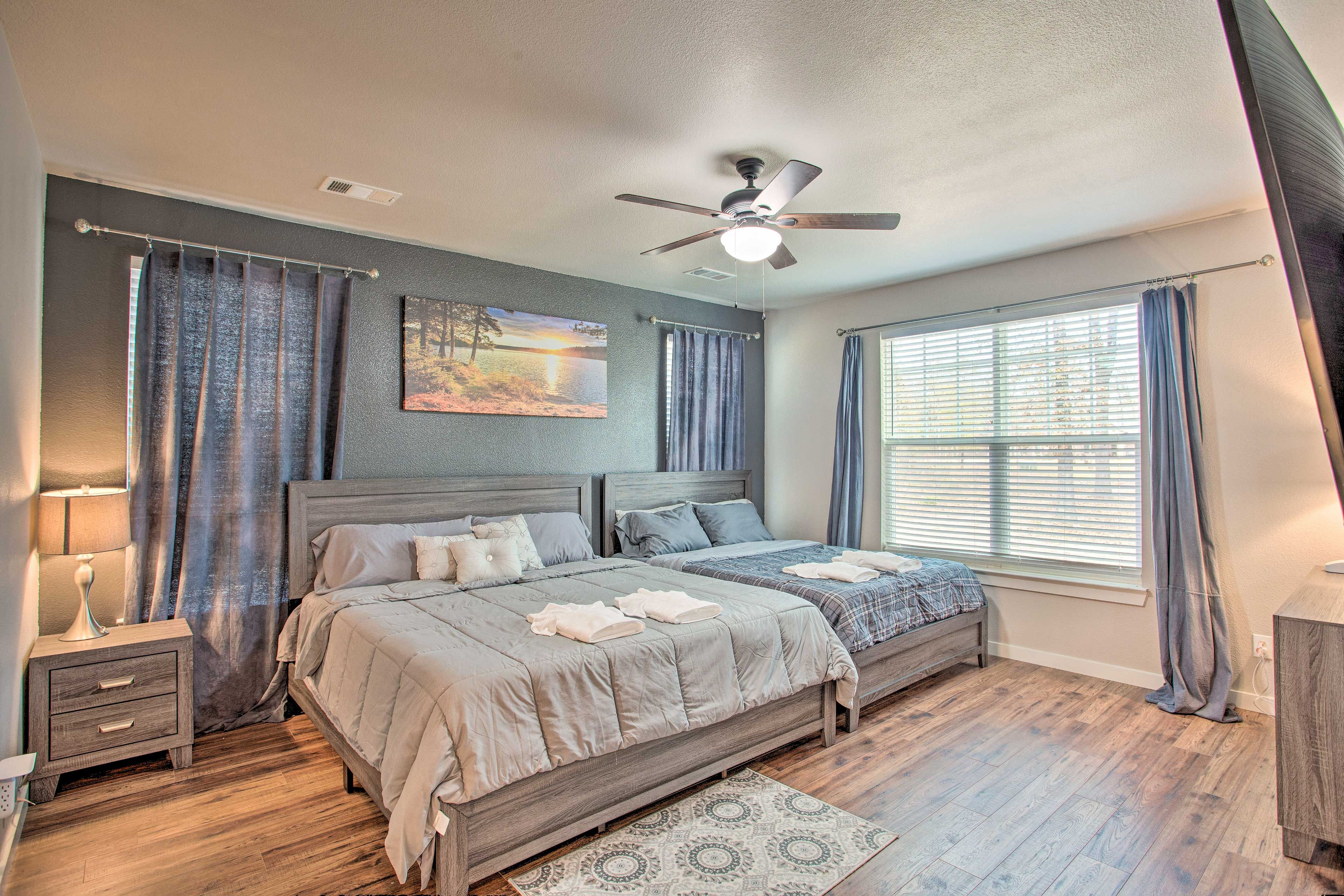 Bedroom 1 | King Bed | Queen Bed
