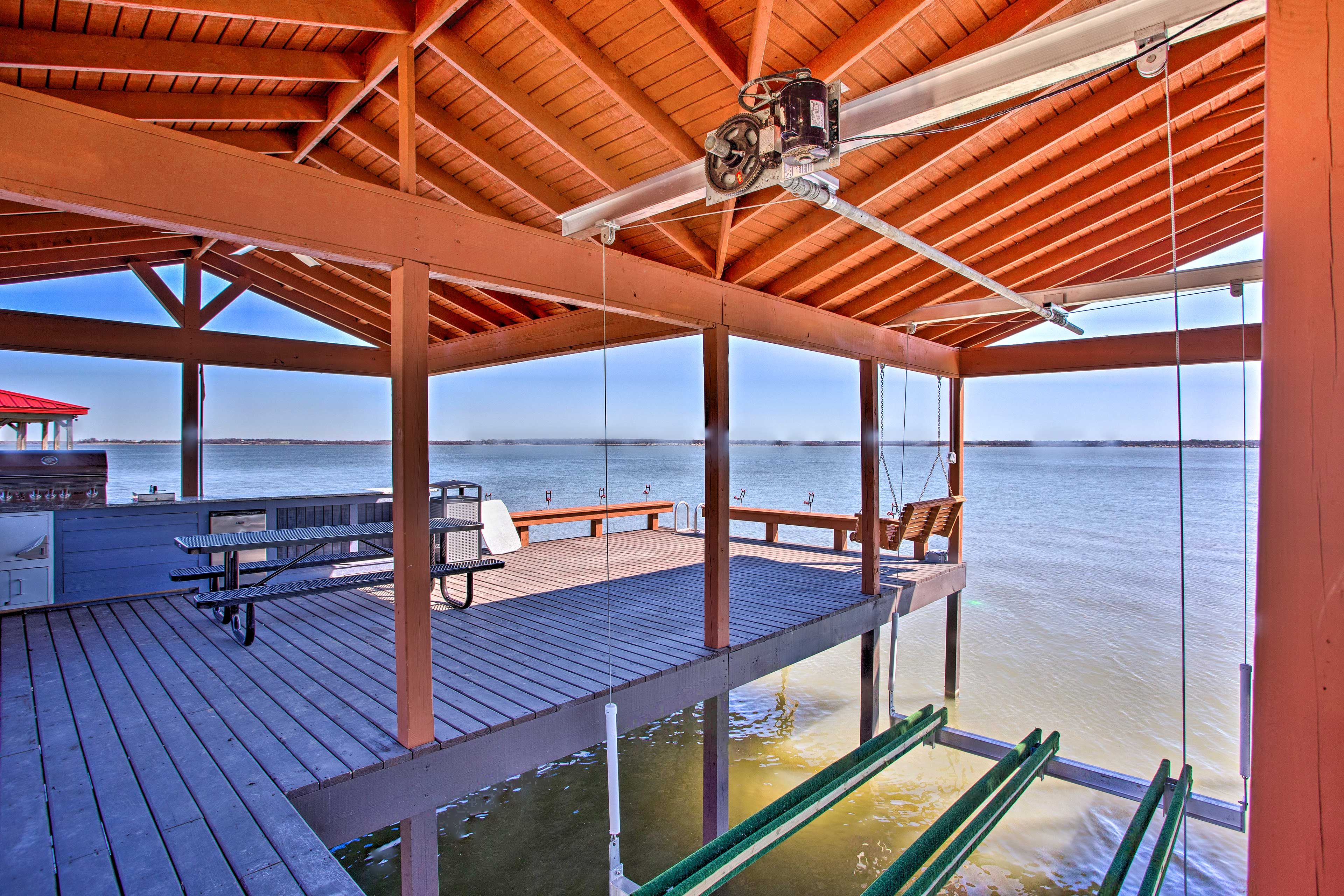 Neighborhood Amenities | Boat Dock | 6-Minute Drive