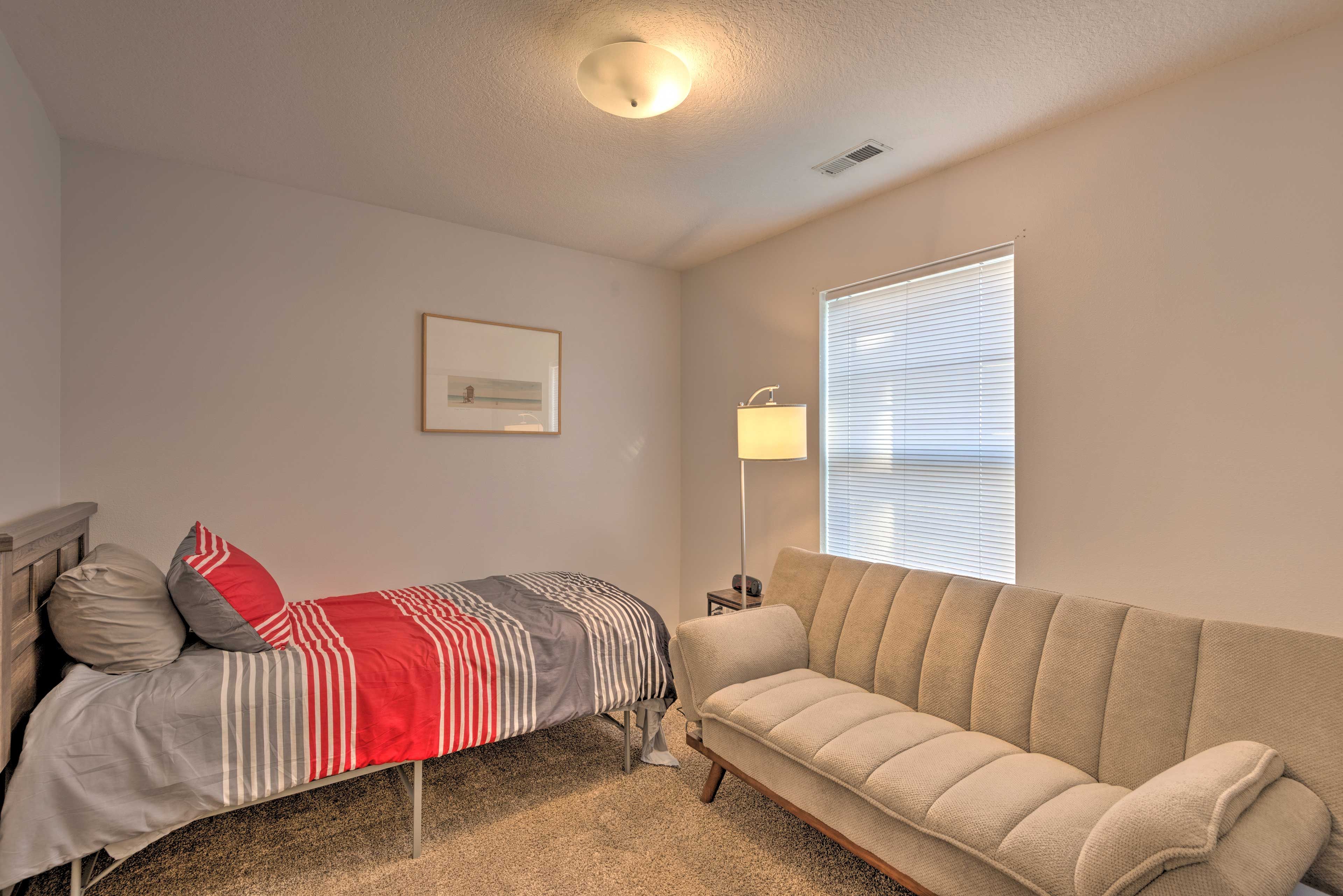 Bedroom 3 | First Floor | Twin Bed