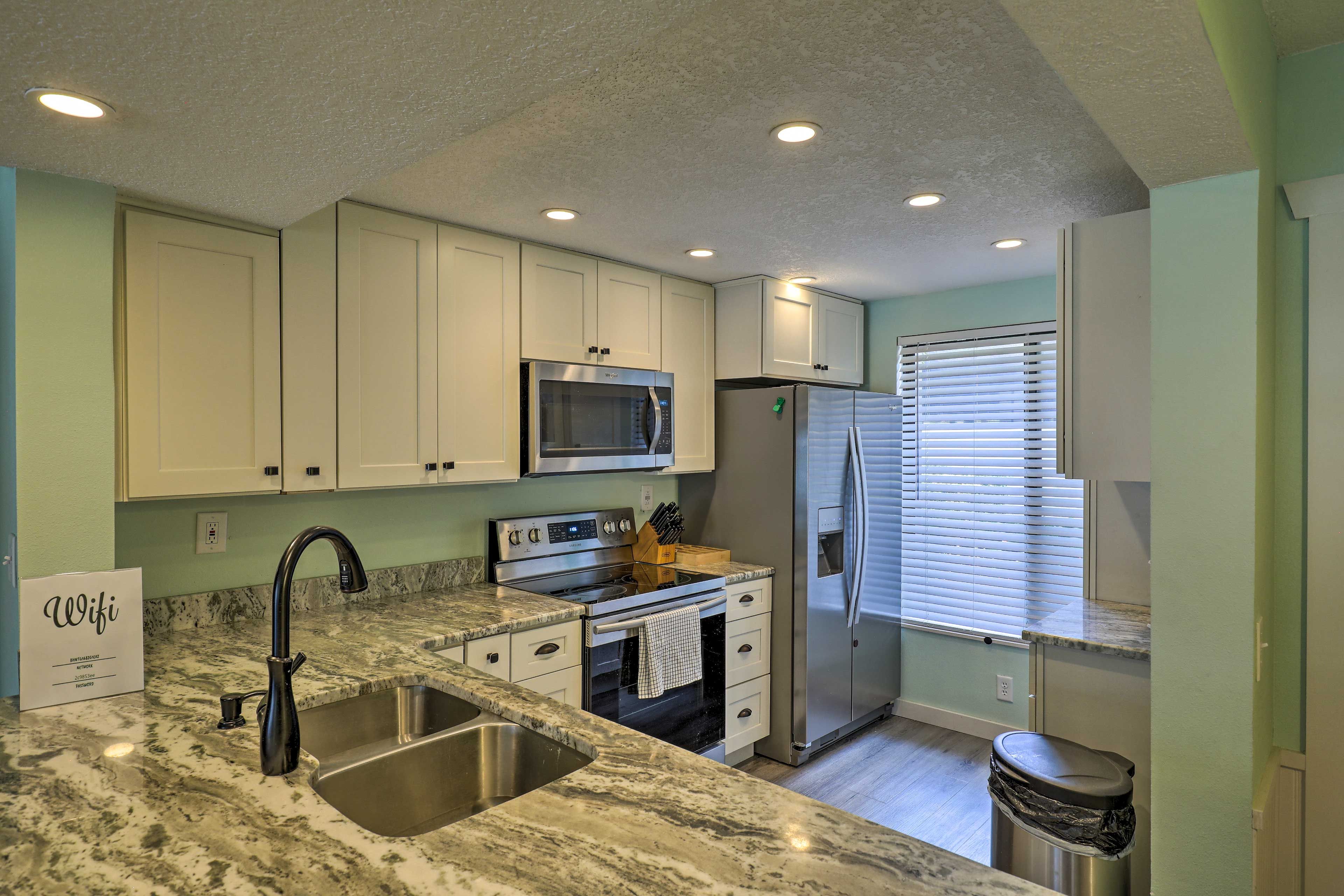 Kitchen | Trash Bags & Paper Towels