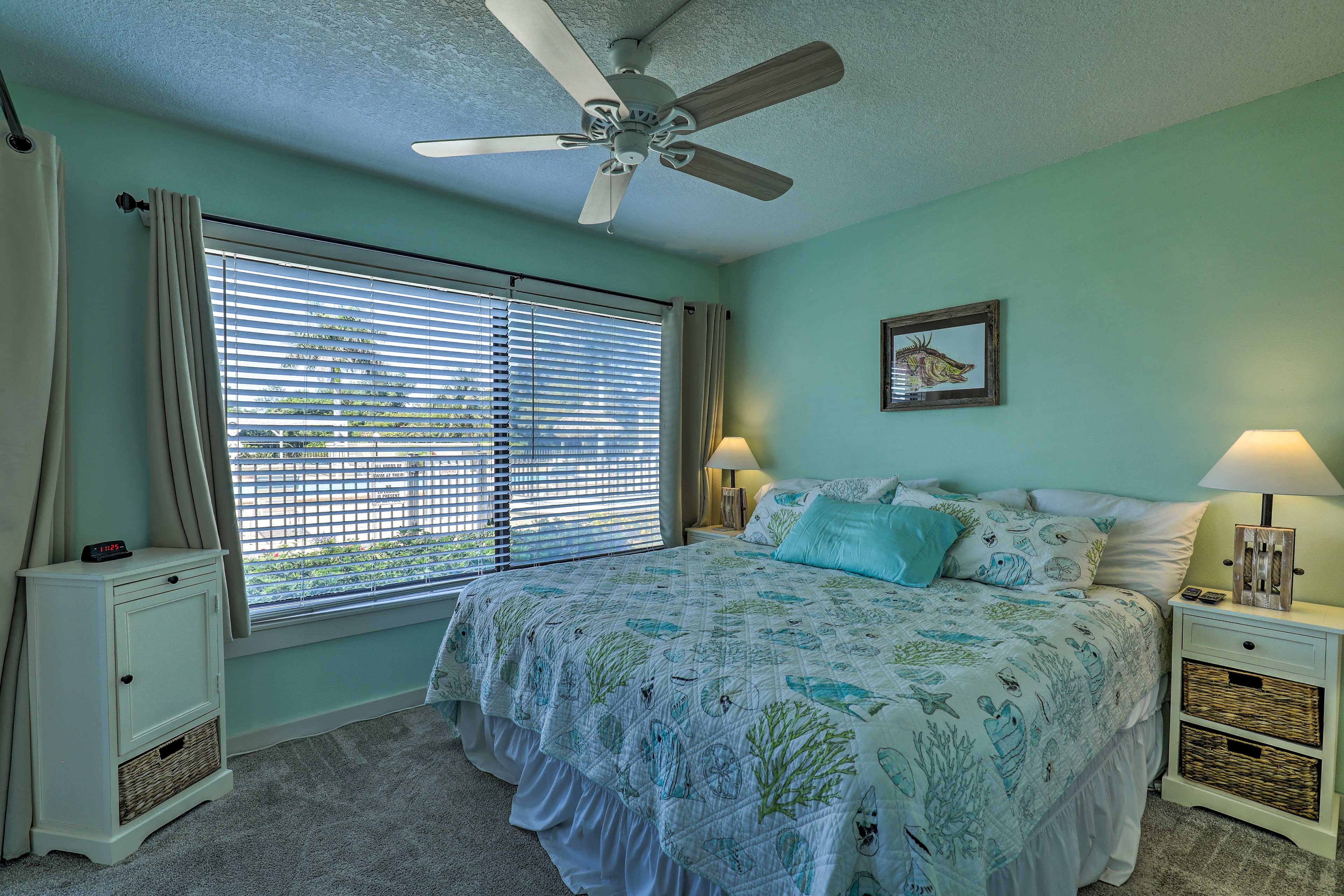 Bedroom 1 | King Bed