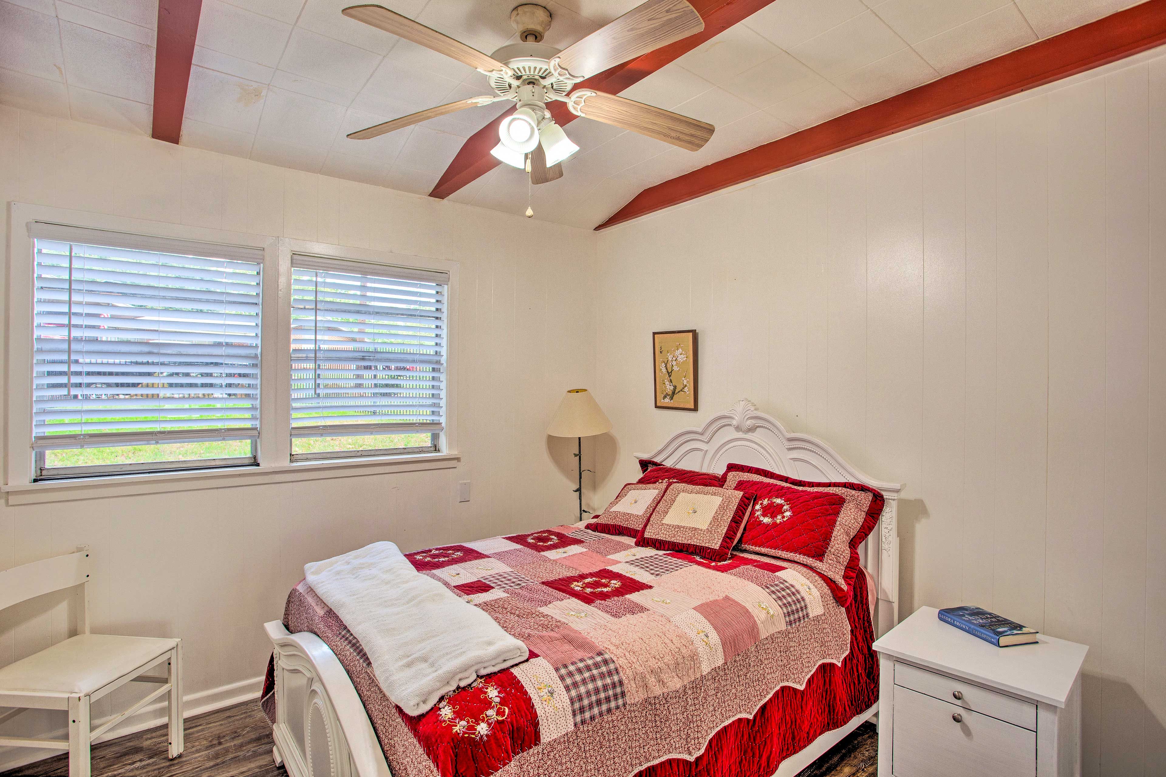 Bedroom 2 | Full Bed | Linens Provided