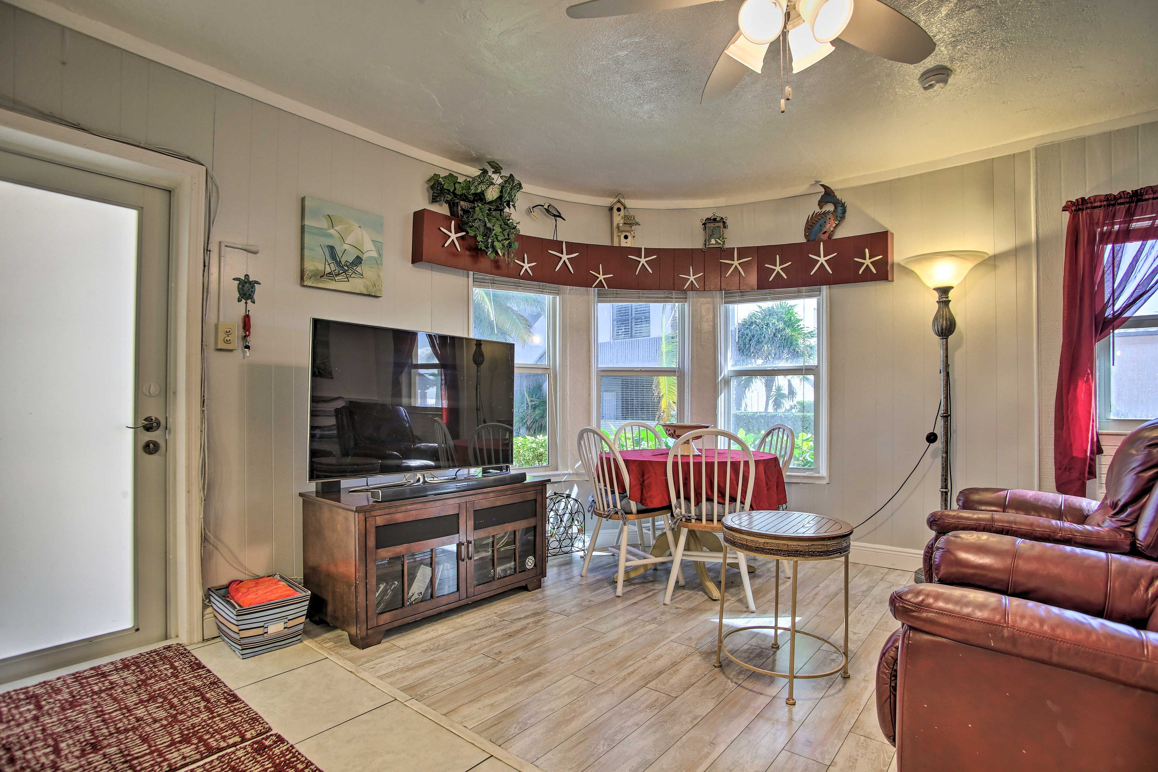 Hollywood Vacation Rental Condo | 1BR | 1BA | 600 Sq Ft