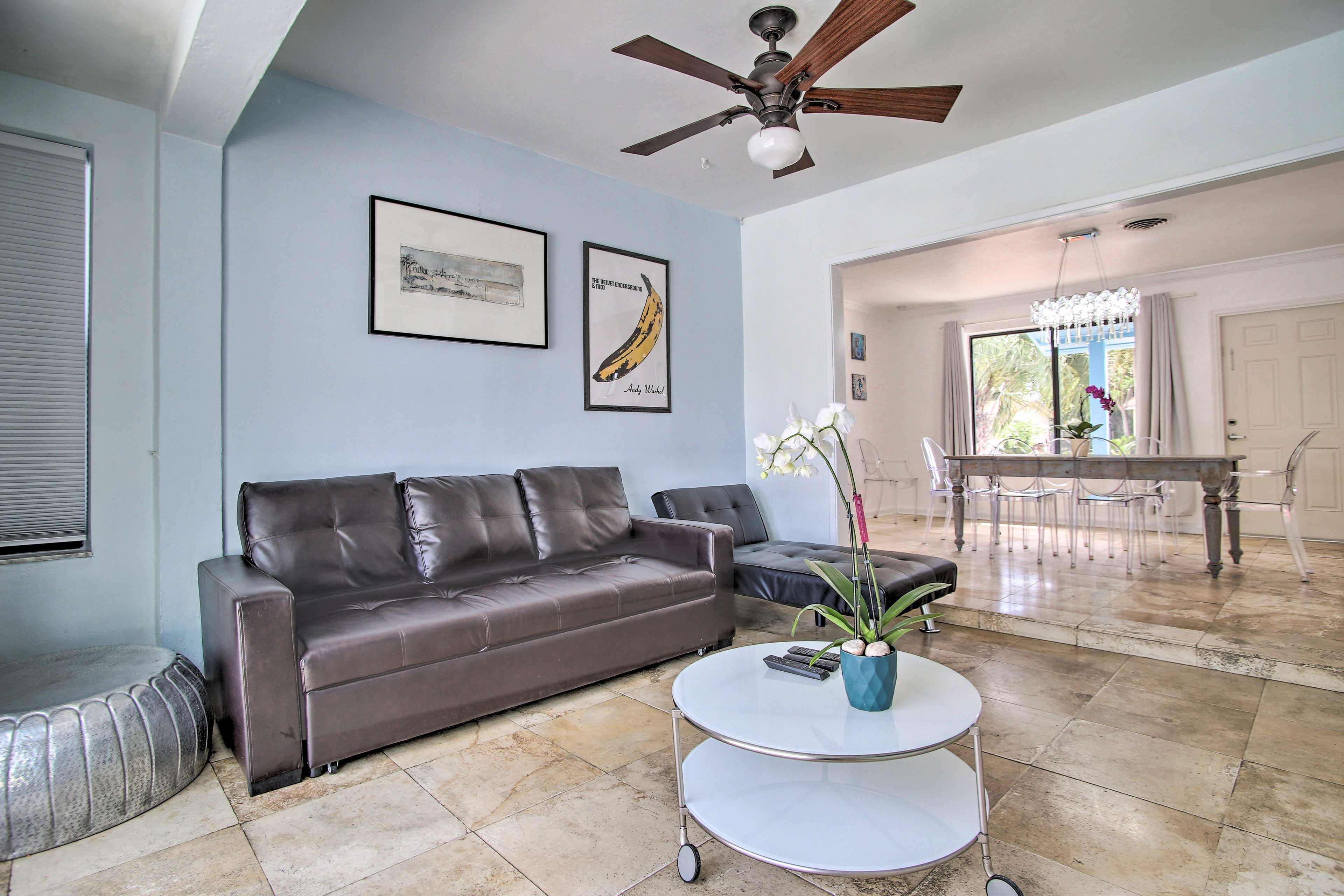 Living Room | Smart TV
