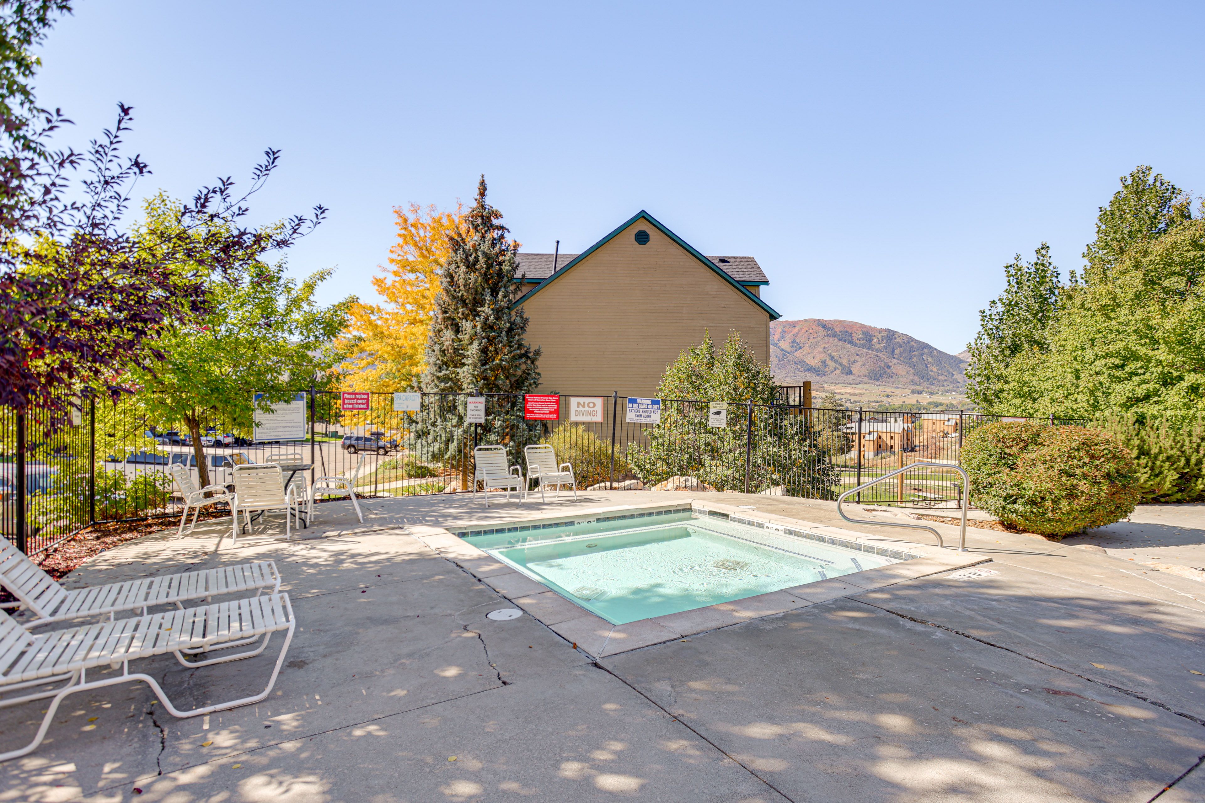 Community Amenities | Hot Tub