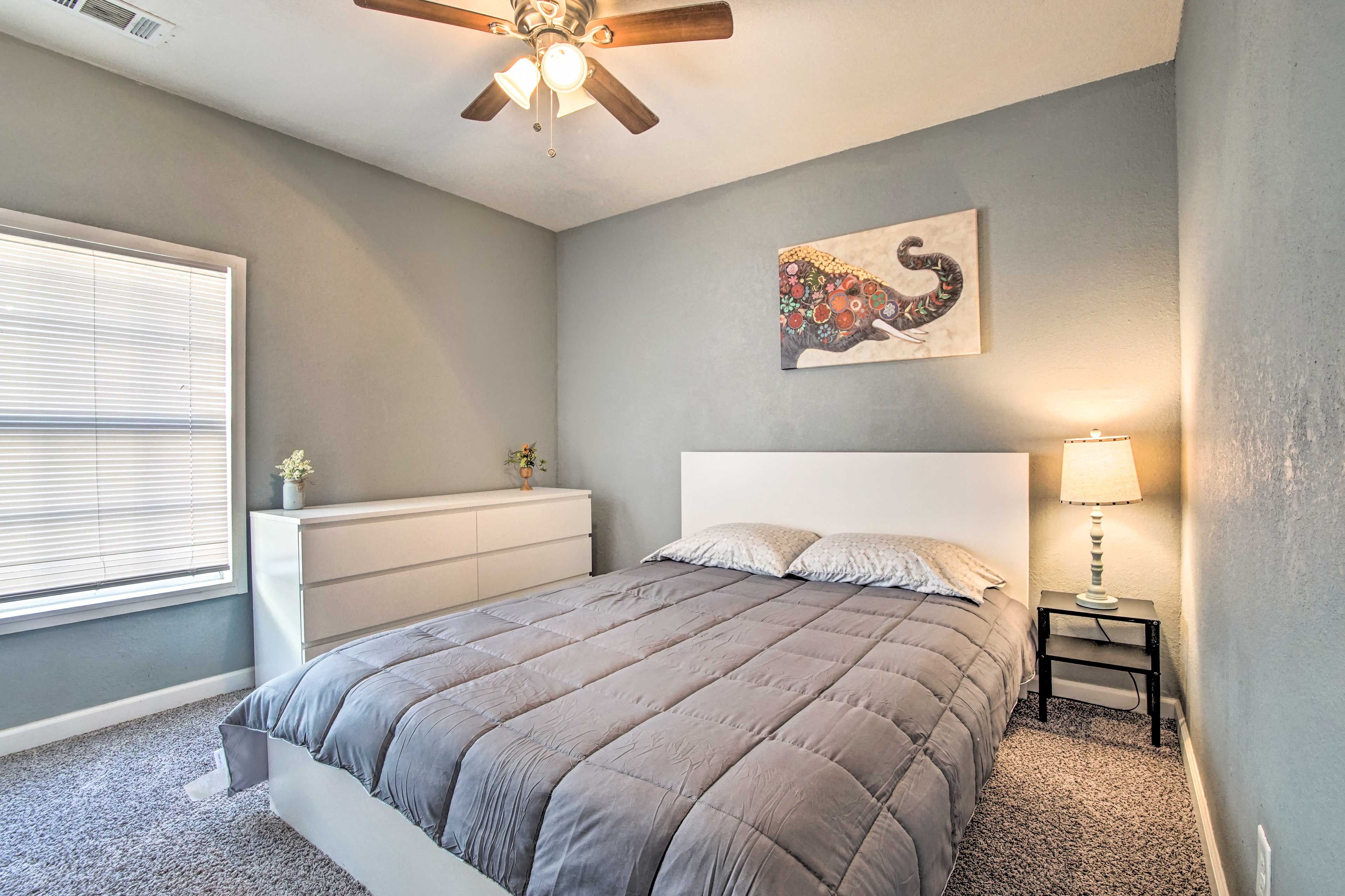Bedroom 2 | Queen Bed