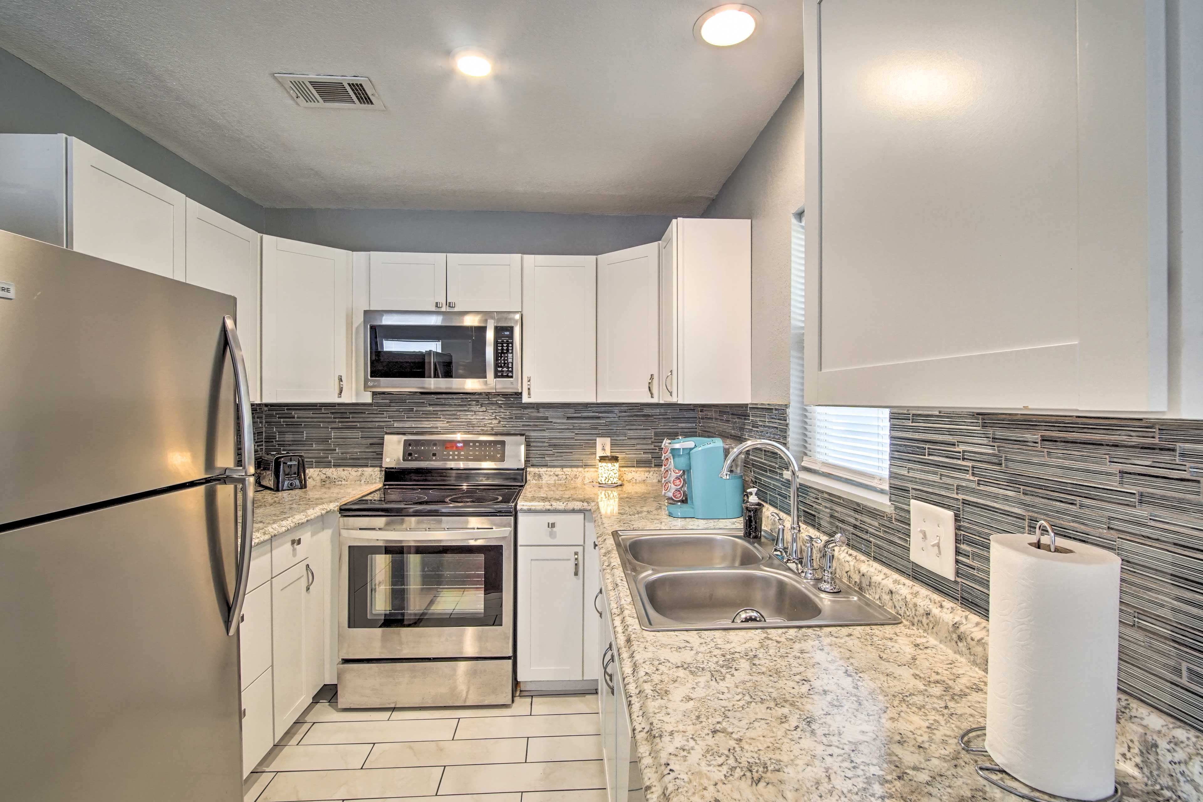 Fully Equipped Kitchen | Cooking Basics & Spices