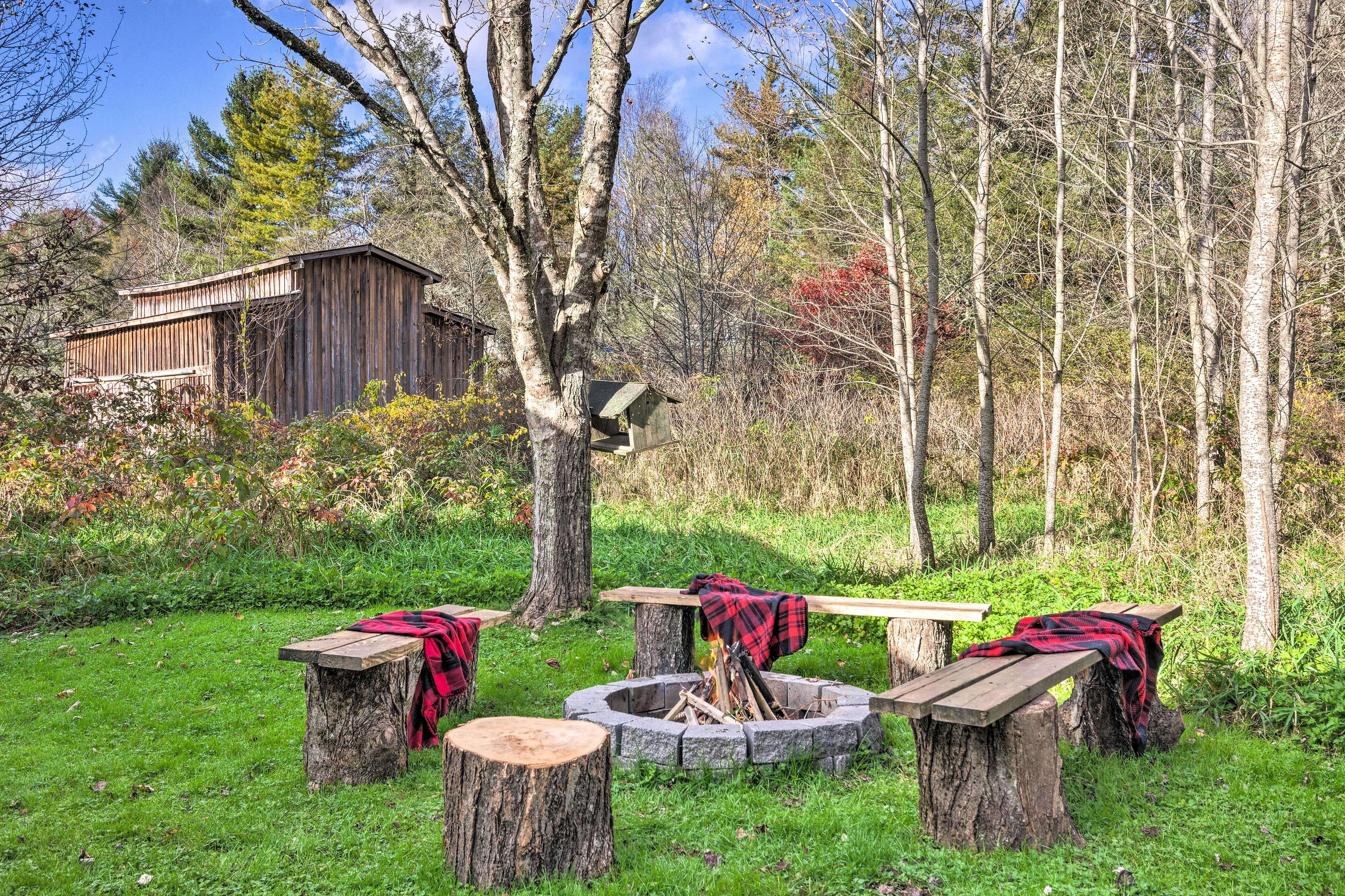 Outdoor Entertainment Areas | Single-Story Cottage