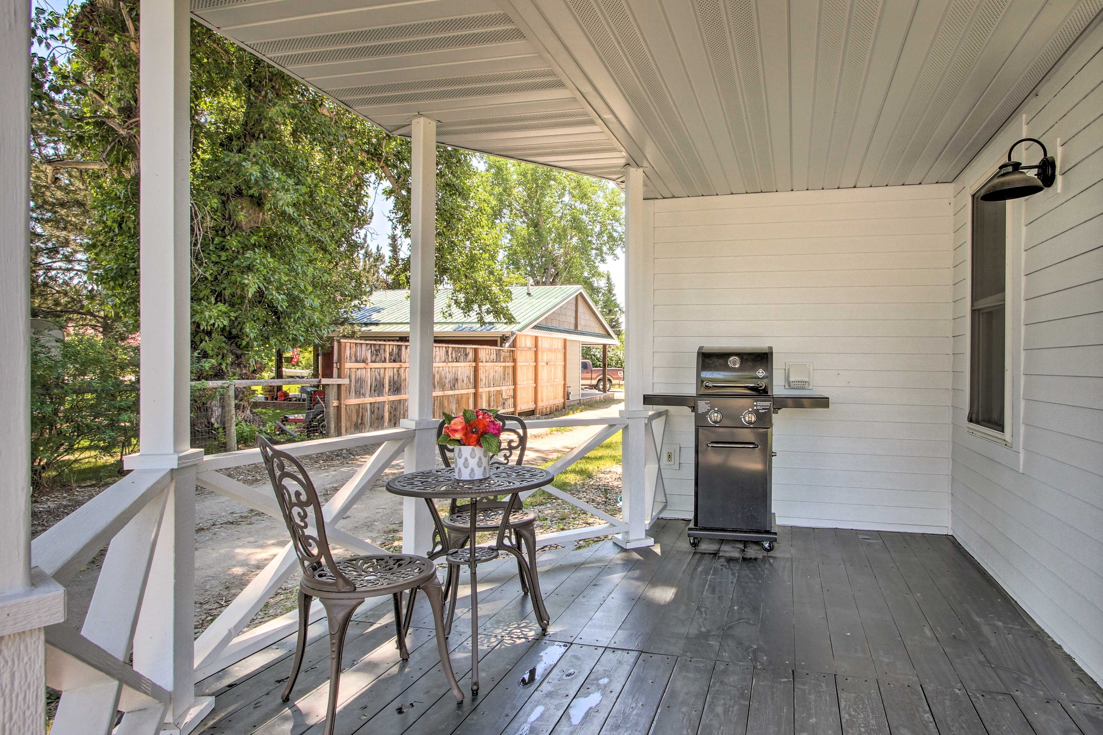 Front Porch | Gas Grill | Cafe Table