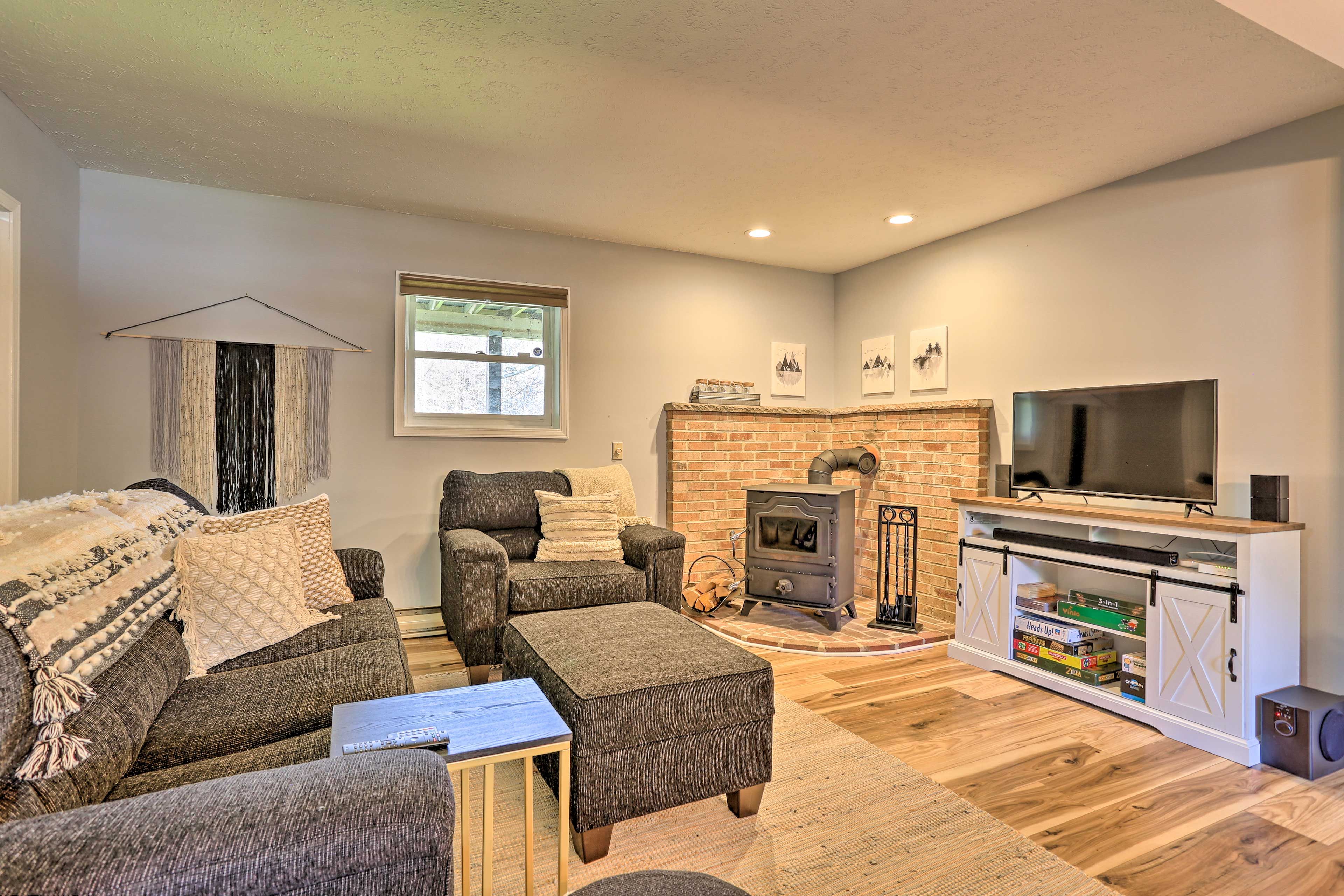 Game Room | 1st Floor | Smart TV (Streaming Only) | Board Games | Sleeper Sofa