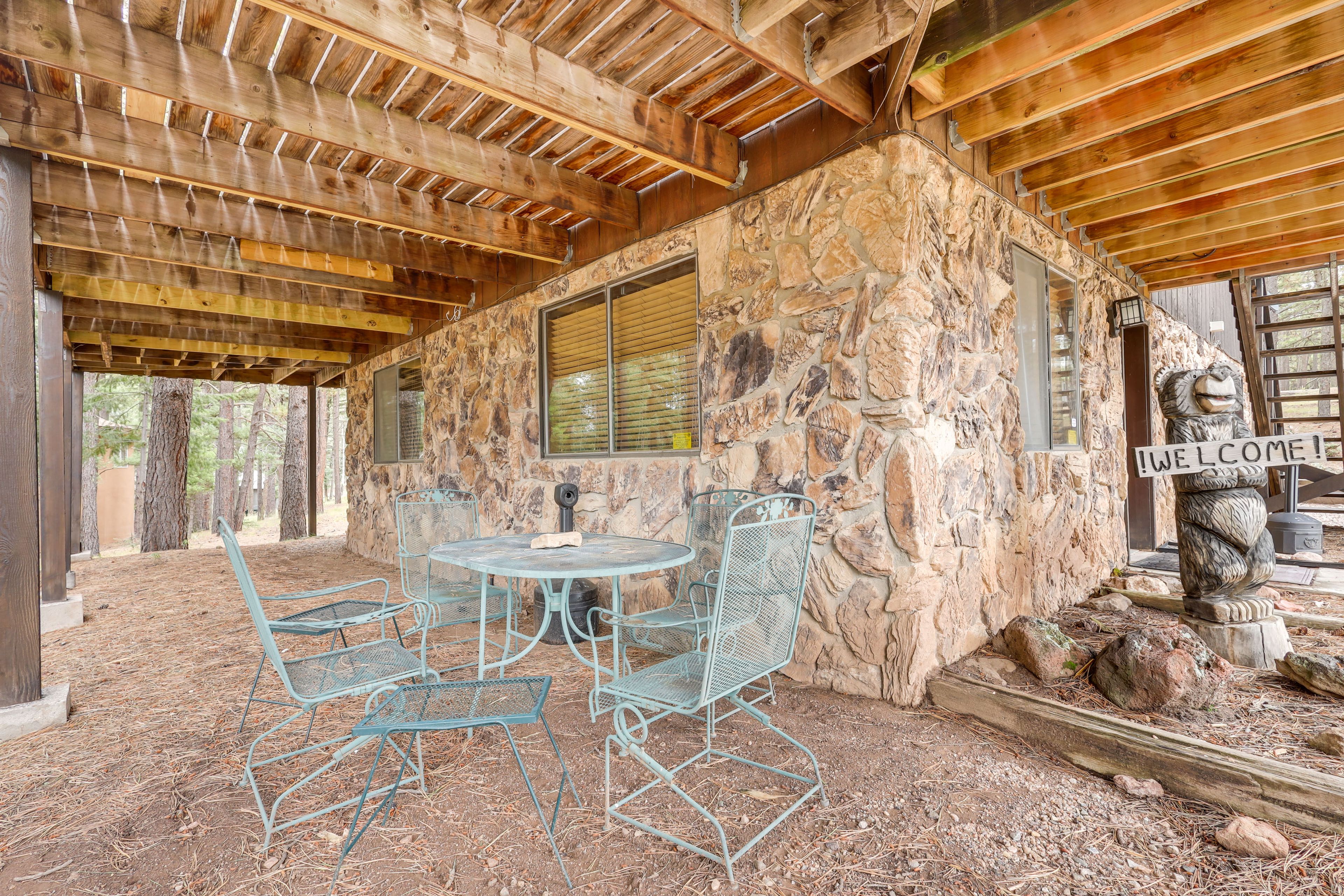 Covered Patio | Outdoor Dining
