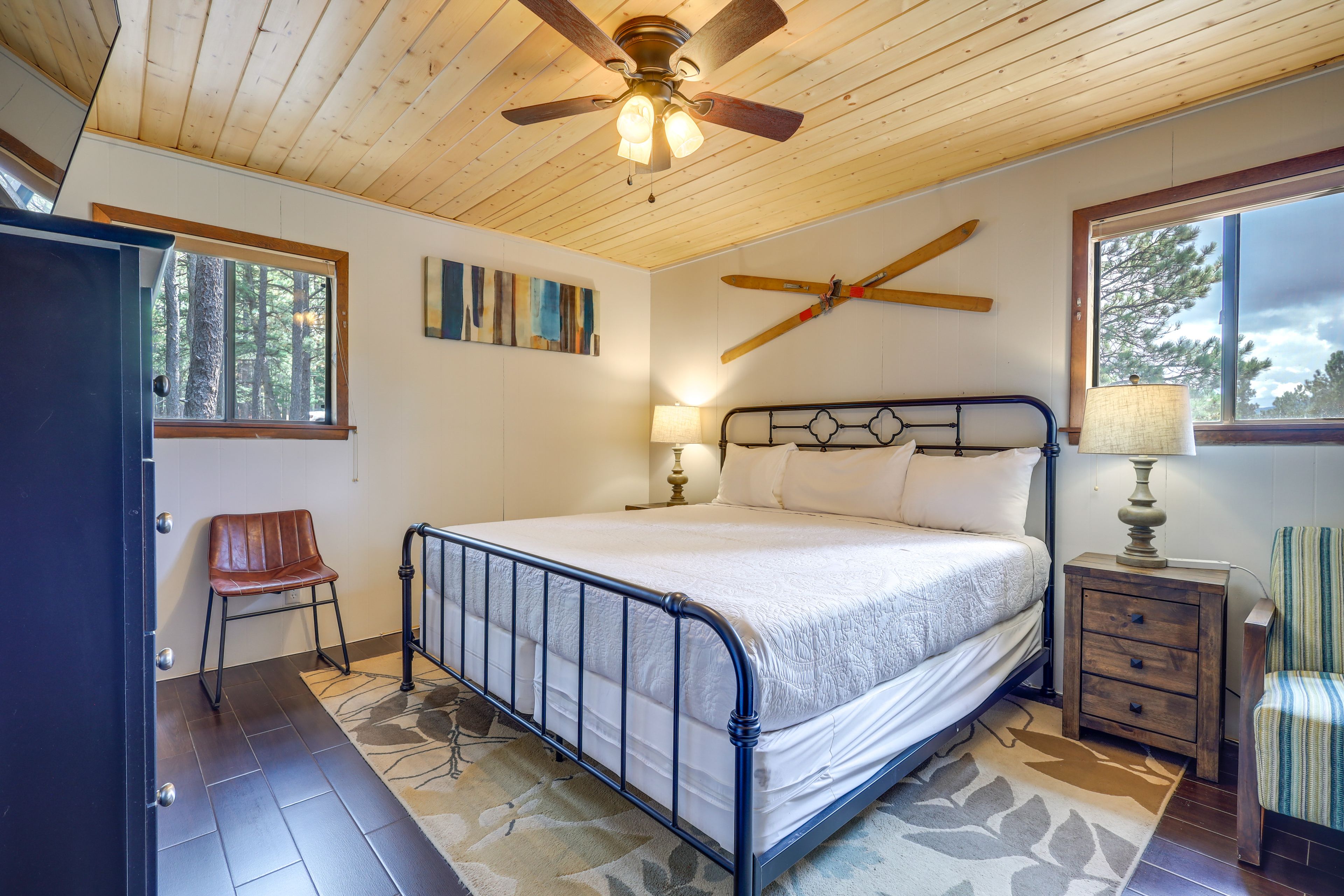 Bedroom 1 | King Bed | Smart TV