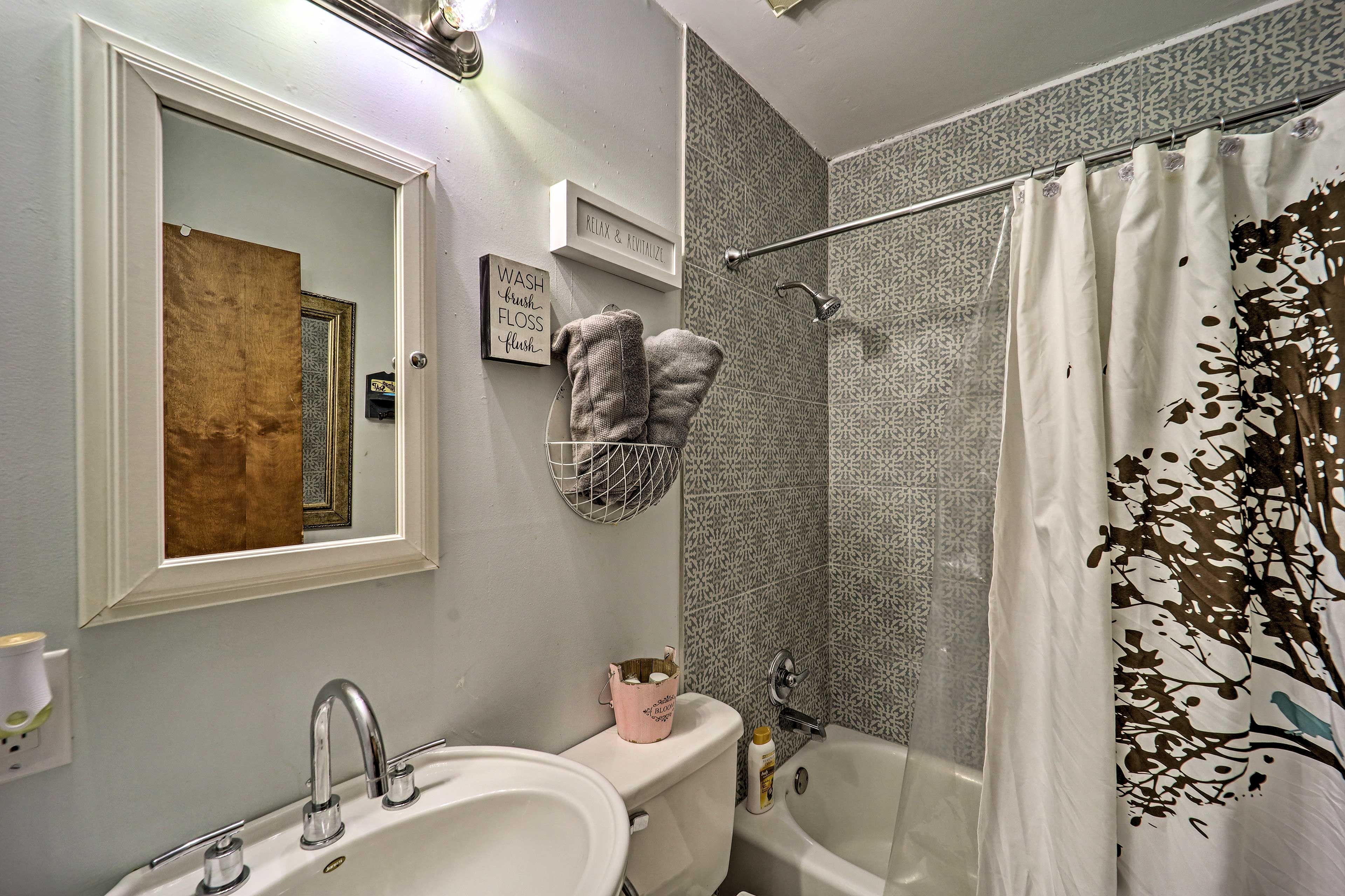Full Bathroom