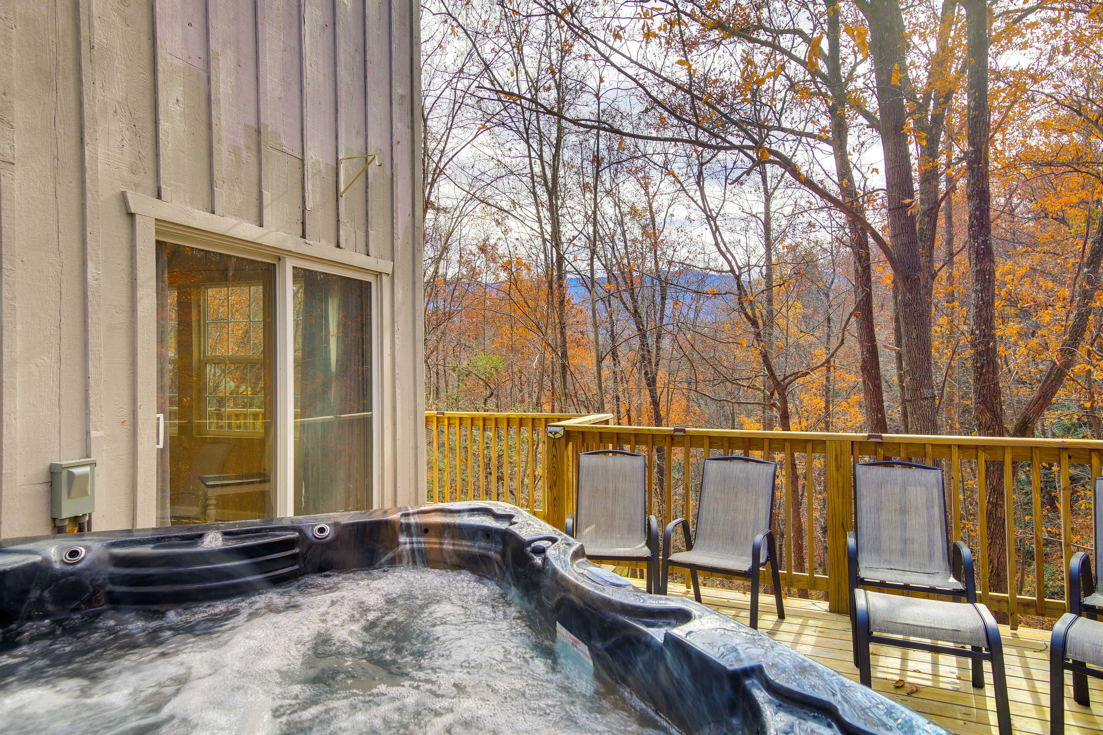 Deck | Private Hot Tub
