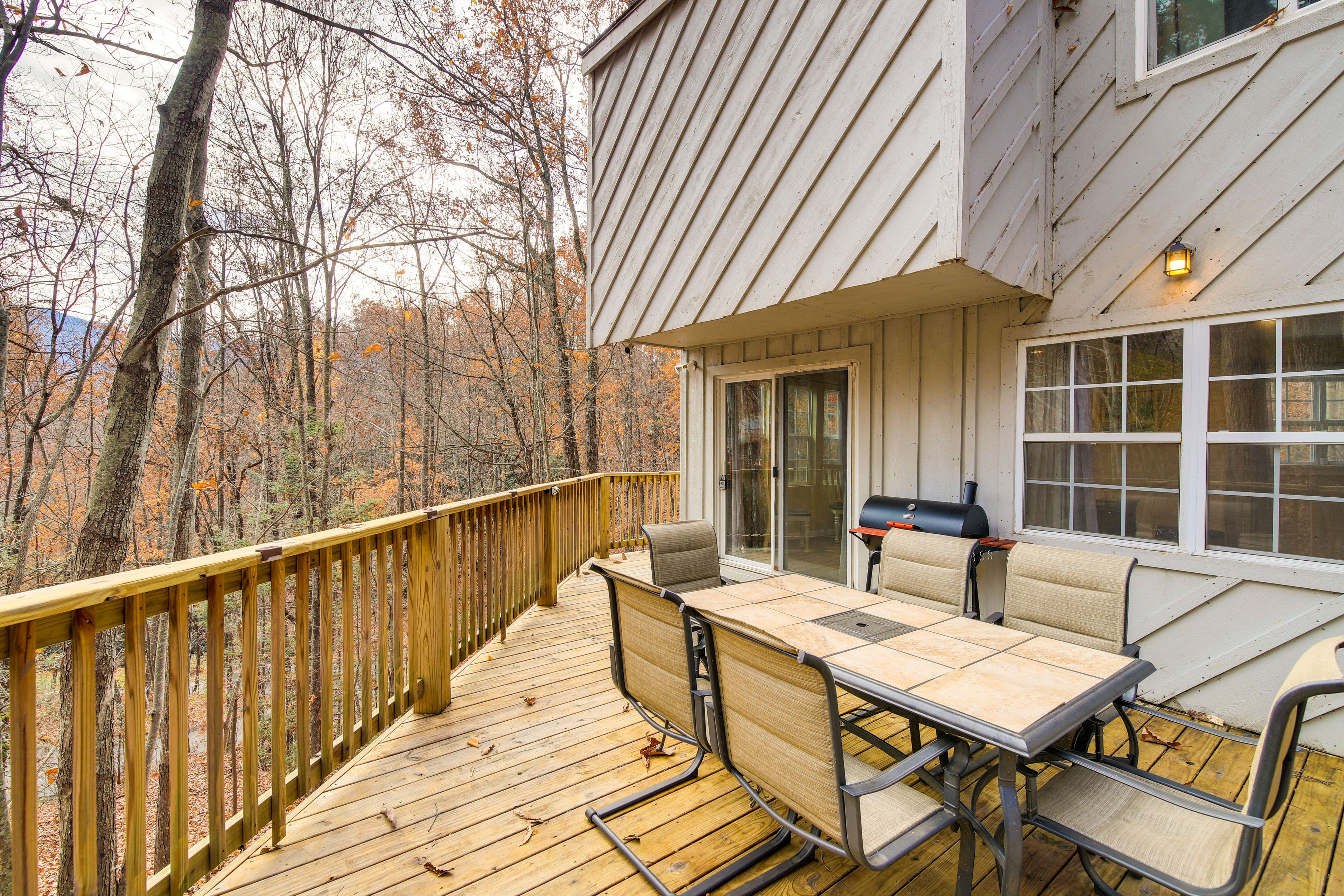 Deck | Charcoal Grill | Outdoor Dining Area