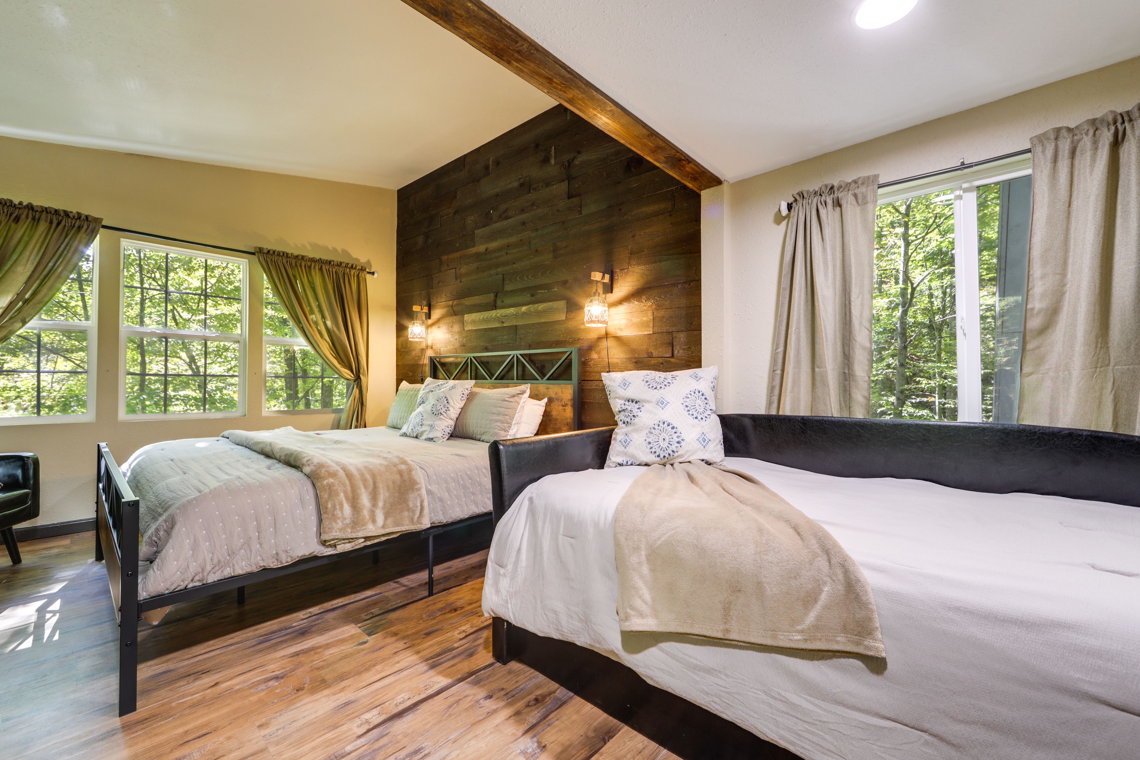 Bedroom 2 | King Bed | Twin Daybed w/ Twin Trundle Bed | 2nd Floor