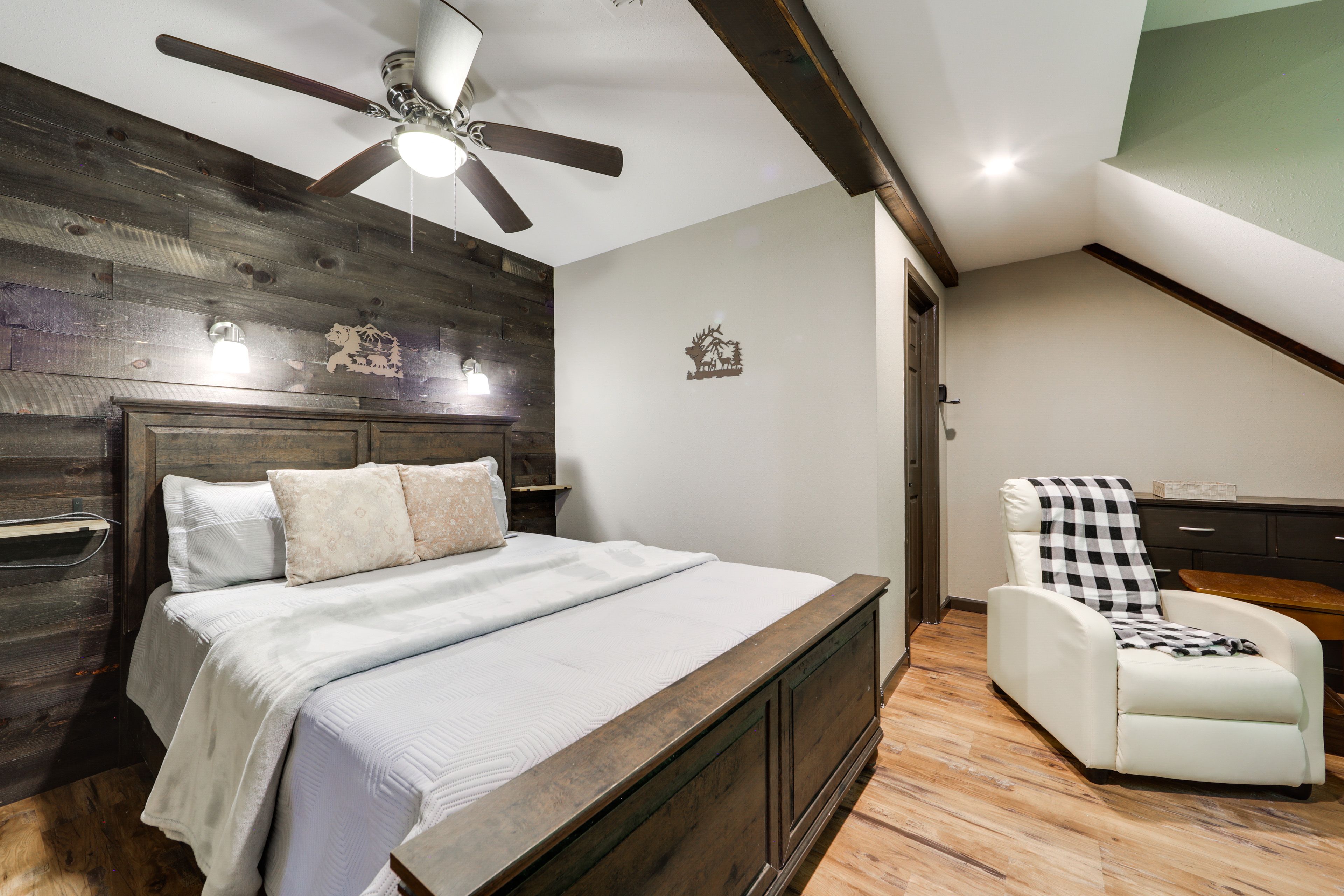 Bedroom 1 | King Bed | Linens Provided | 2nd Floor