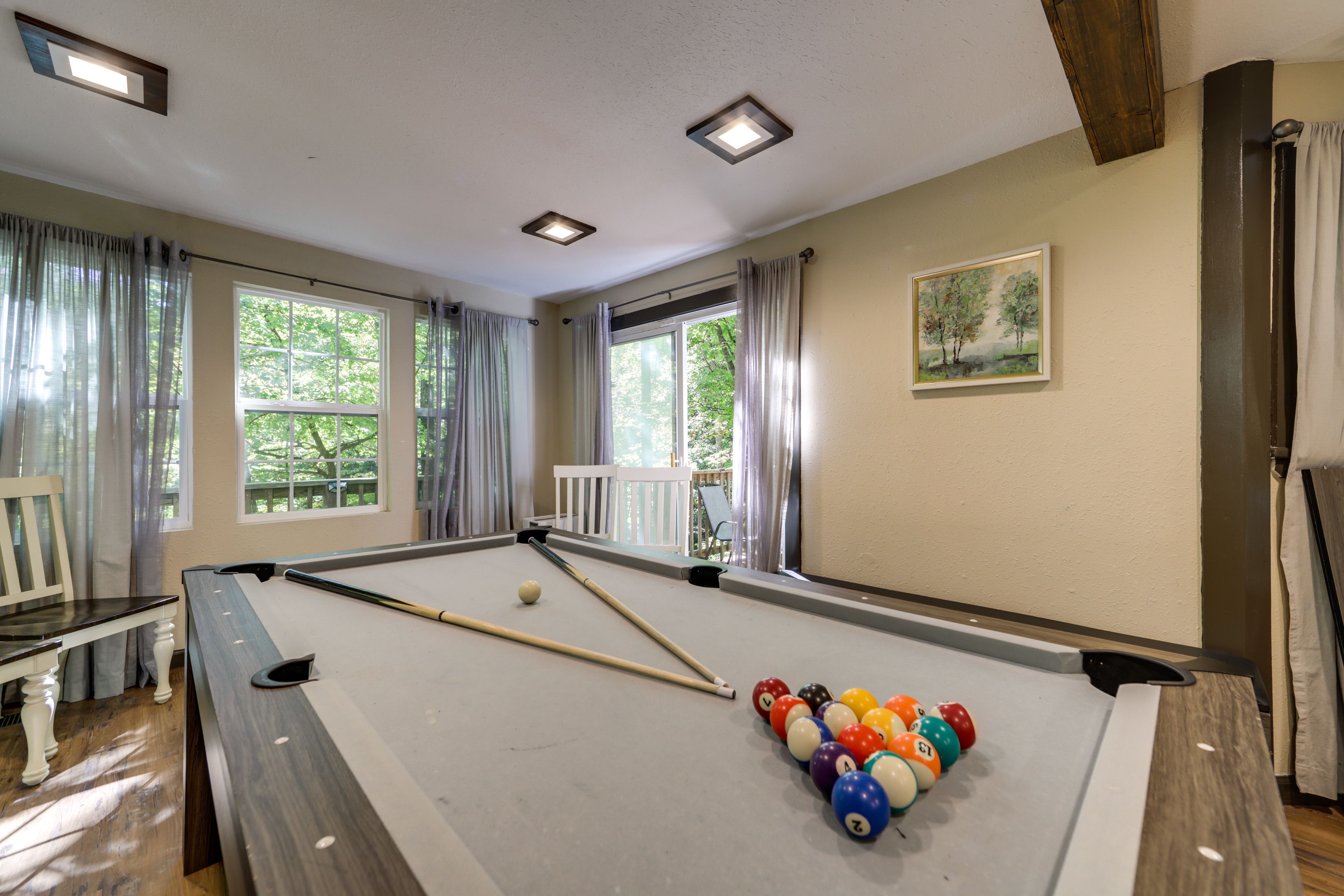 Dining & Game Area | Convertable Pool/Ping-Pong Table