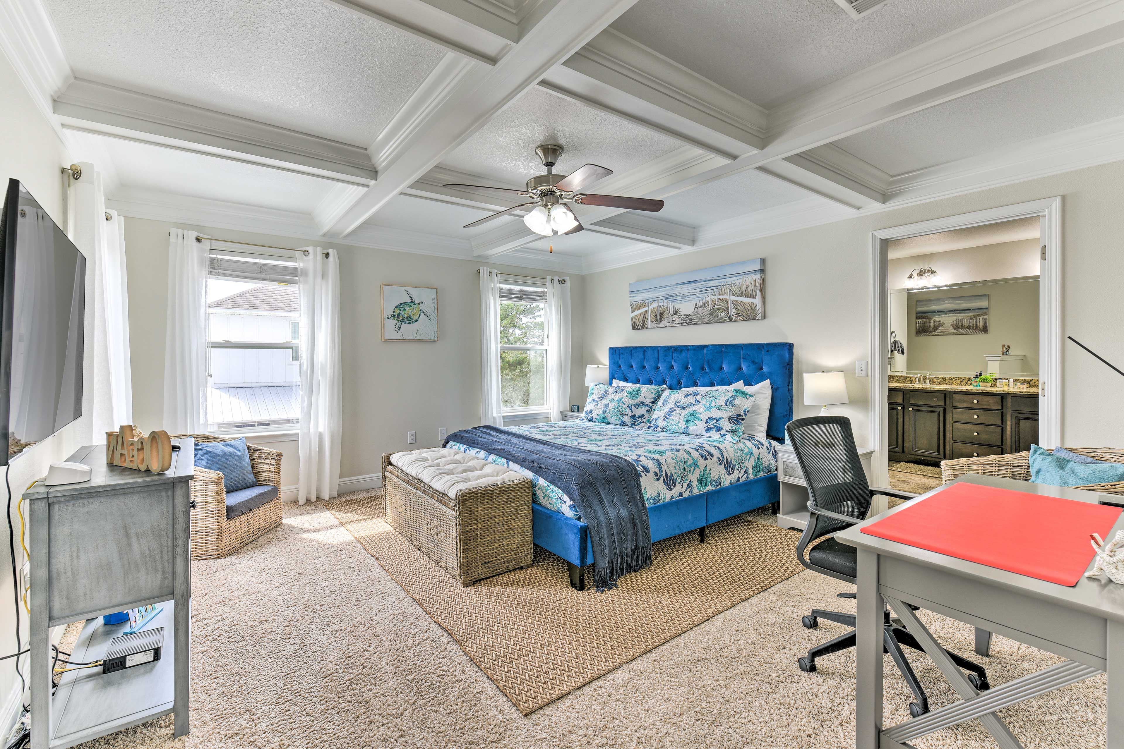 Bedroom 1 | King Bed | Linens Provided