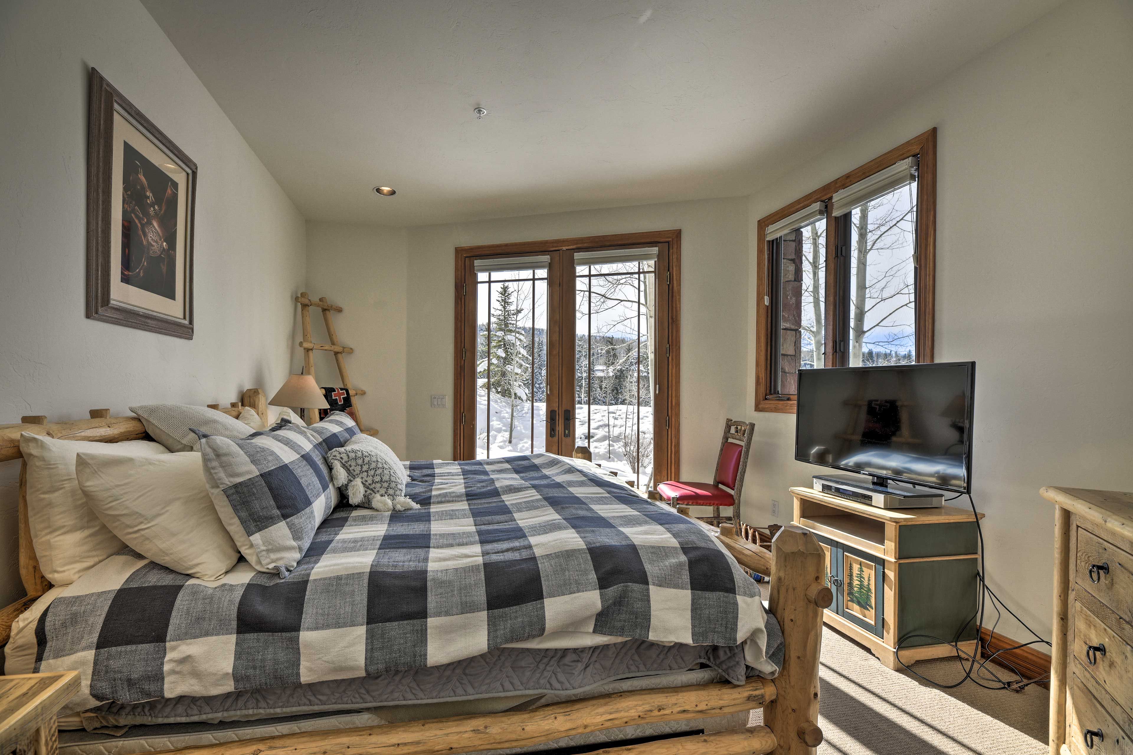 Bedroom 3 | King Bed | Private Patio Access | Cable TV