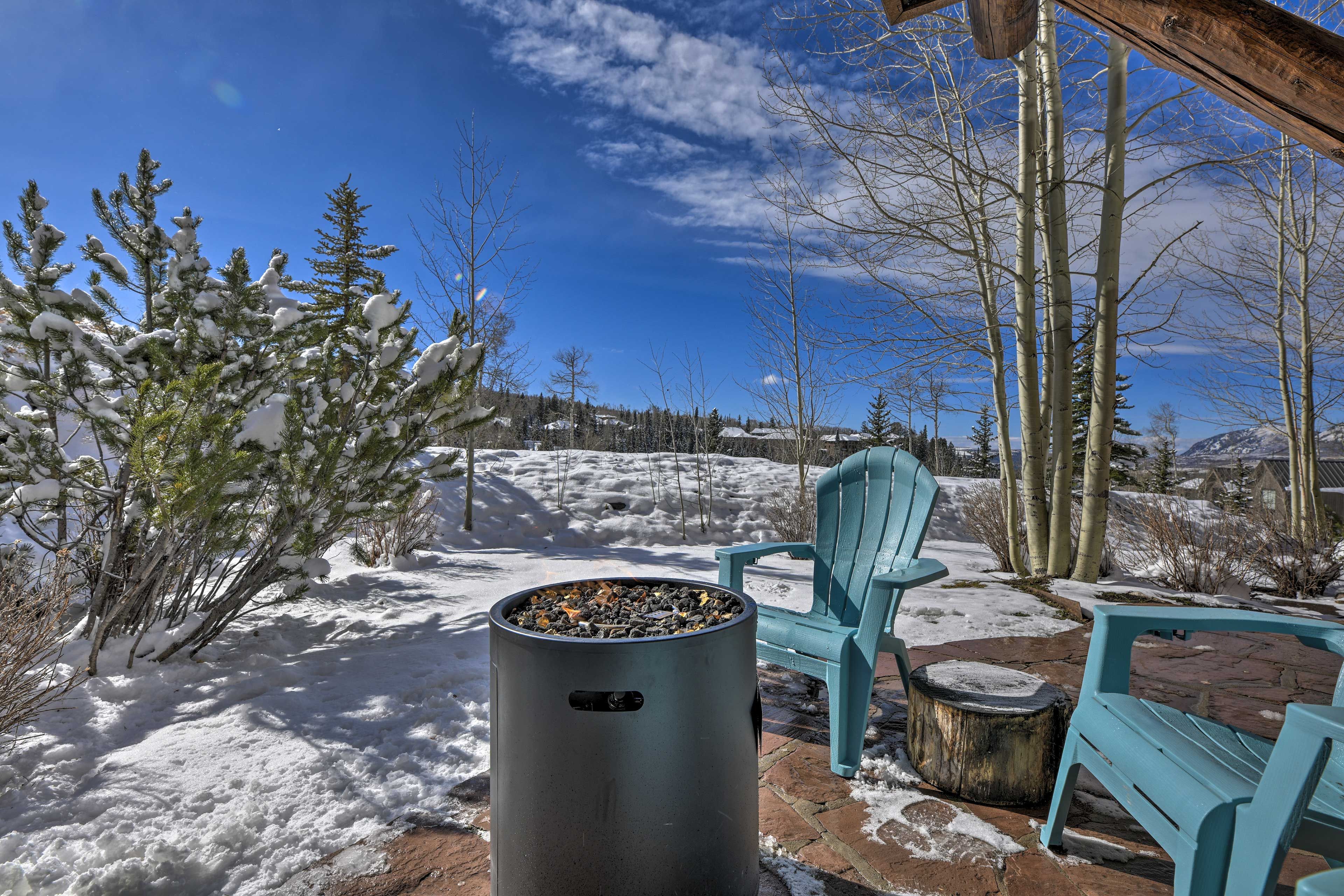 Private Patio | Gas Fire Pit
