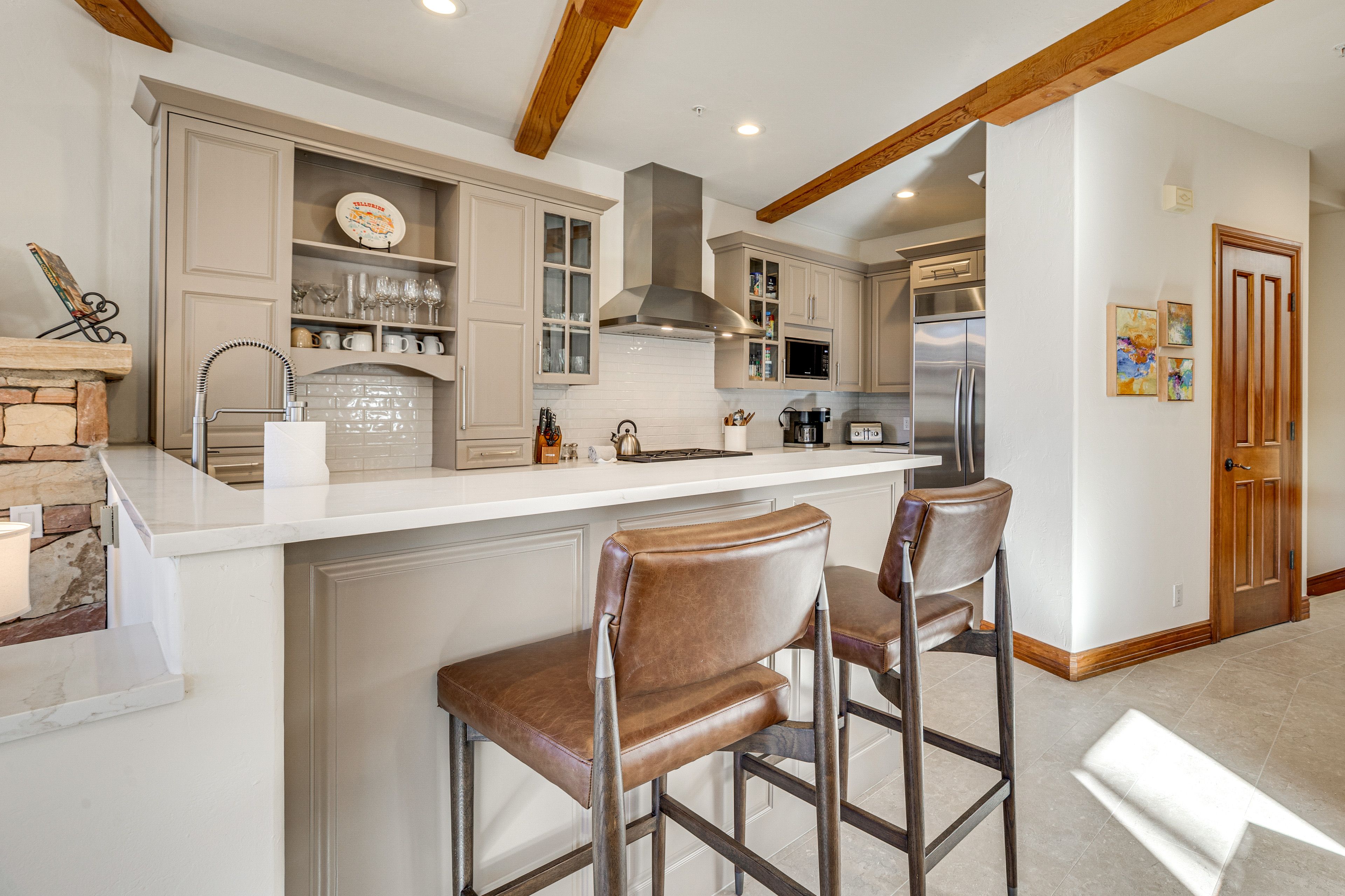 Kitchen | Cooking Basics | Drip & Keurig Coffee Maker | Dual Oven