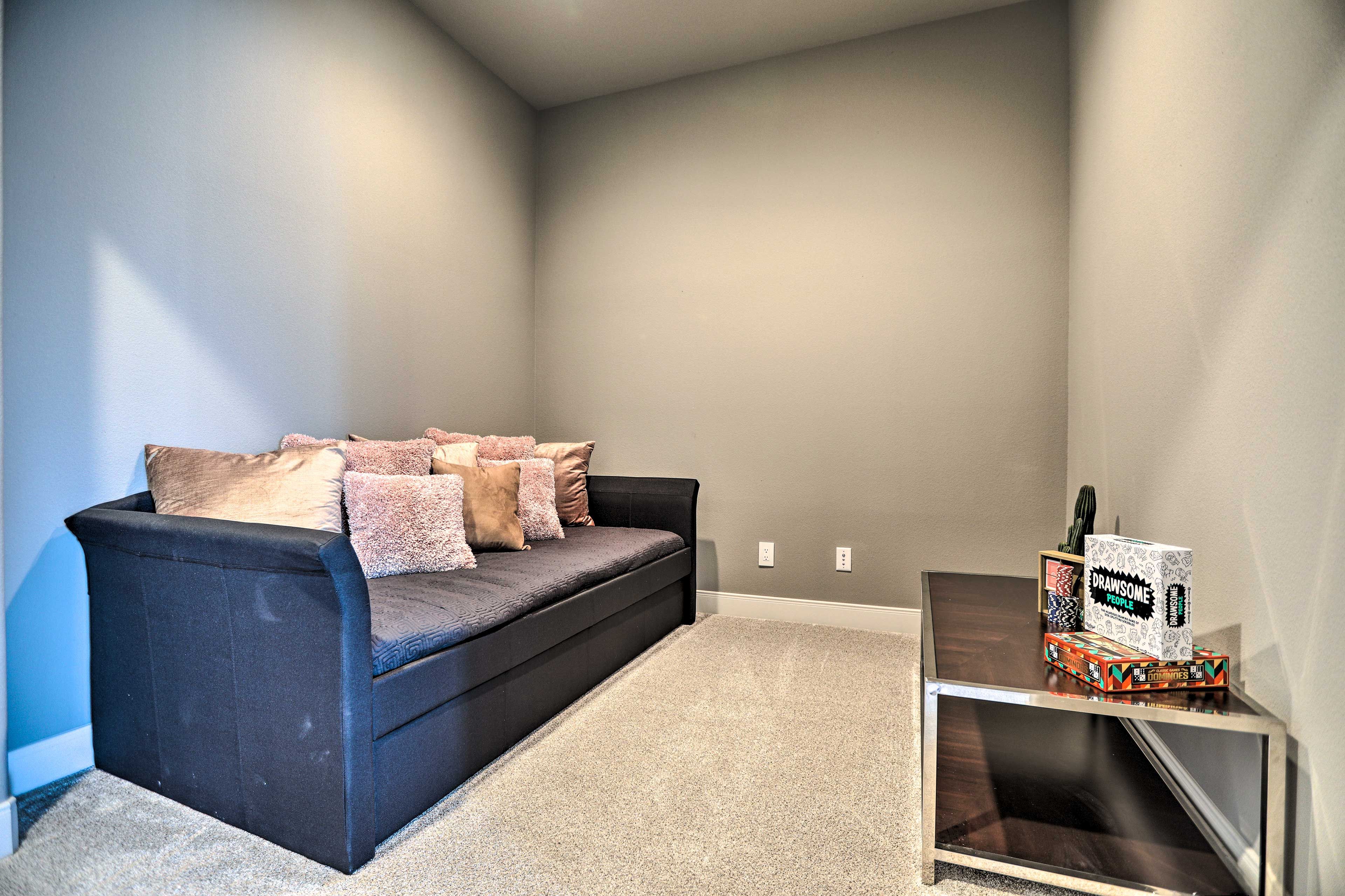 Office | 2nd Floor | Twin Daybed w/ Twin Trundle