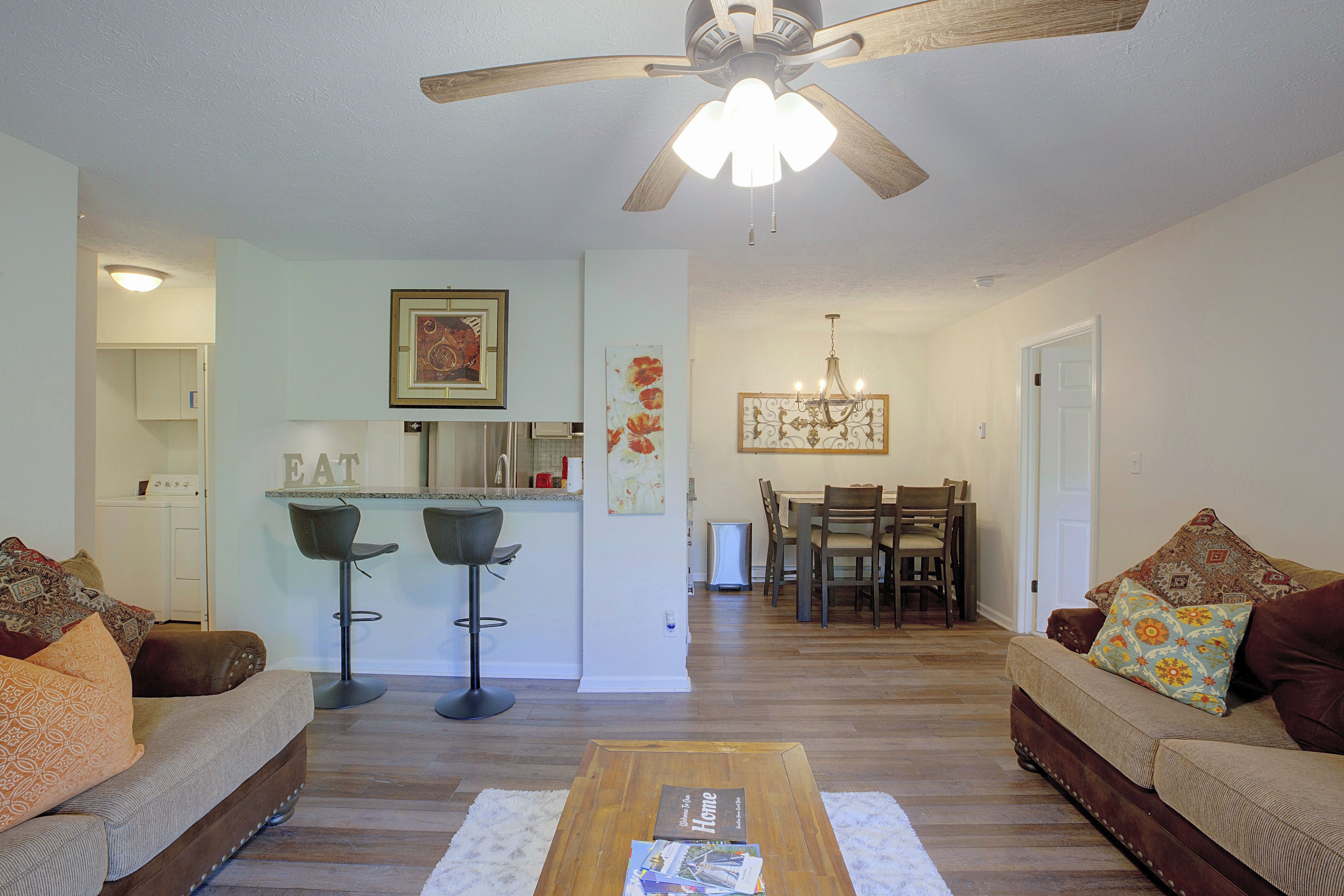 Living Room | Ceiling Fan | Central Heating