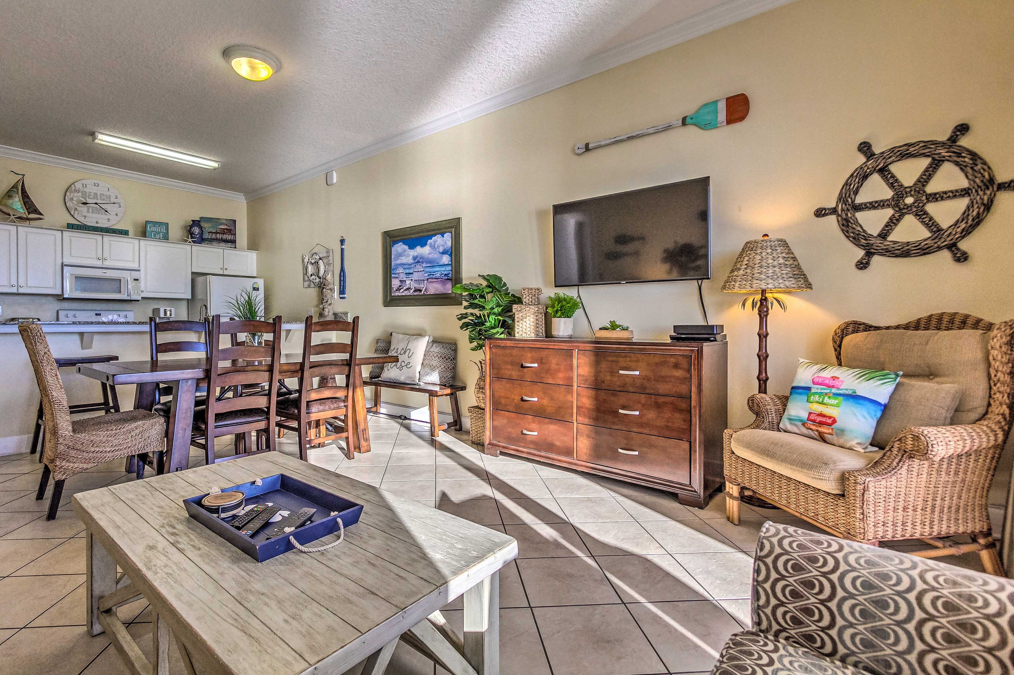 Living Room | Smart TV | DVD Player