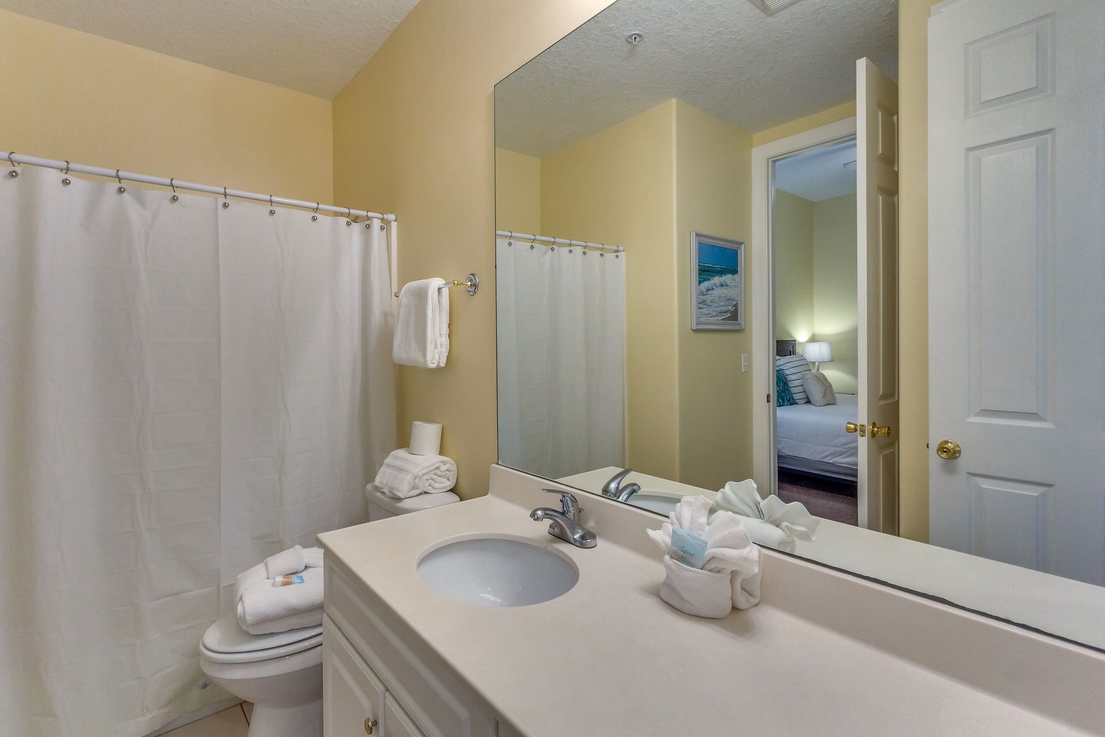 En-Suite Bathroom | Hair Dryers in All Bathrooms