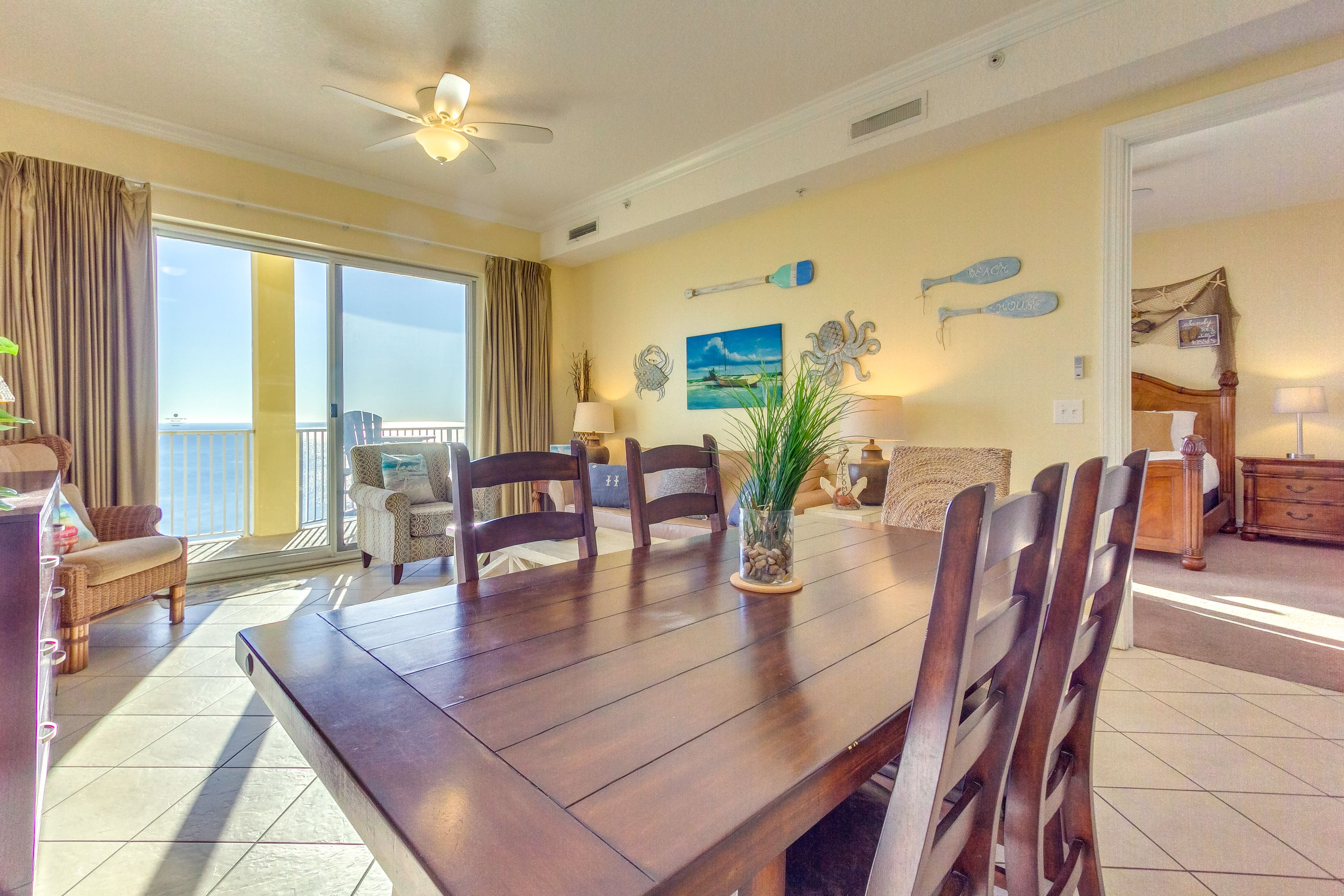 Dining Room | Dishware/Flatware Provided