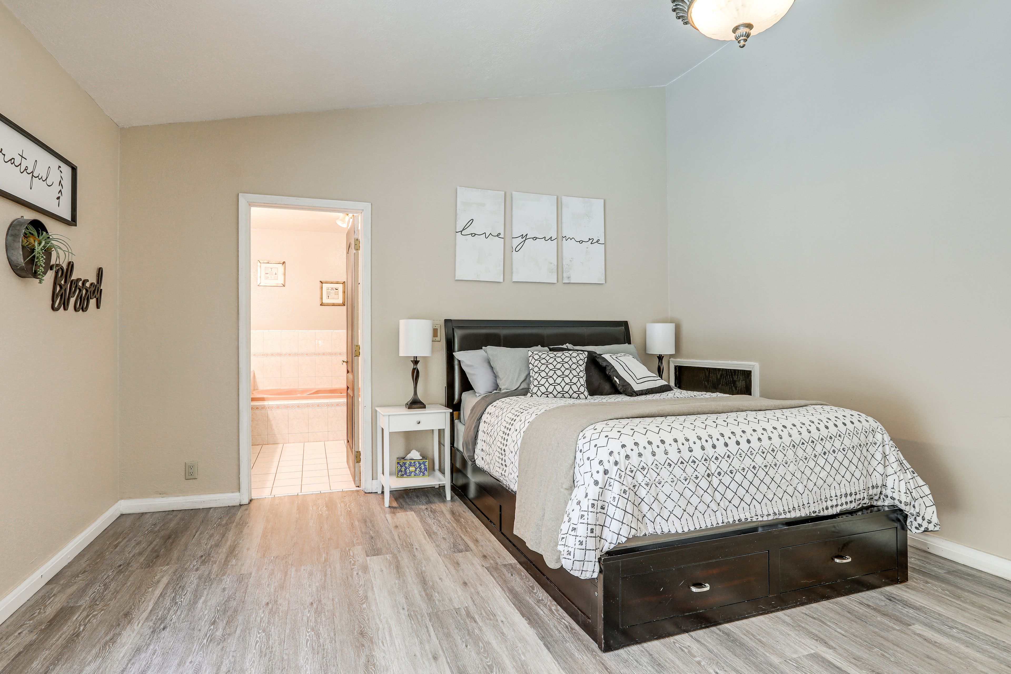 Bedroom 1 | Queen Bed | Linens Provided