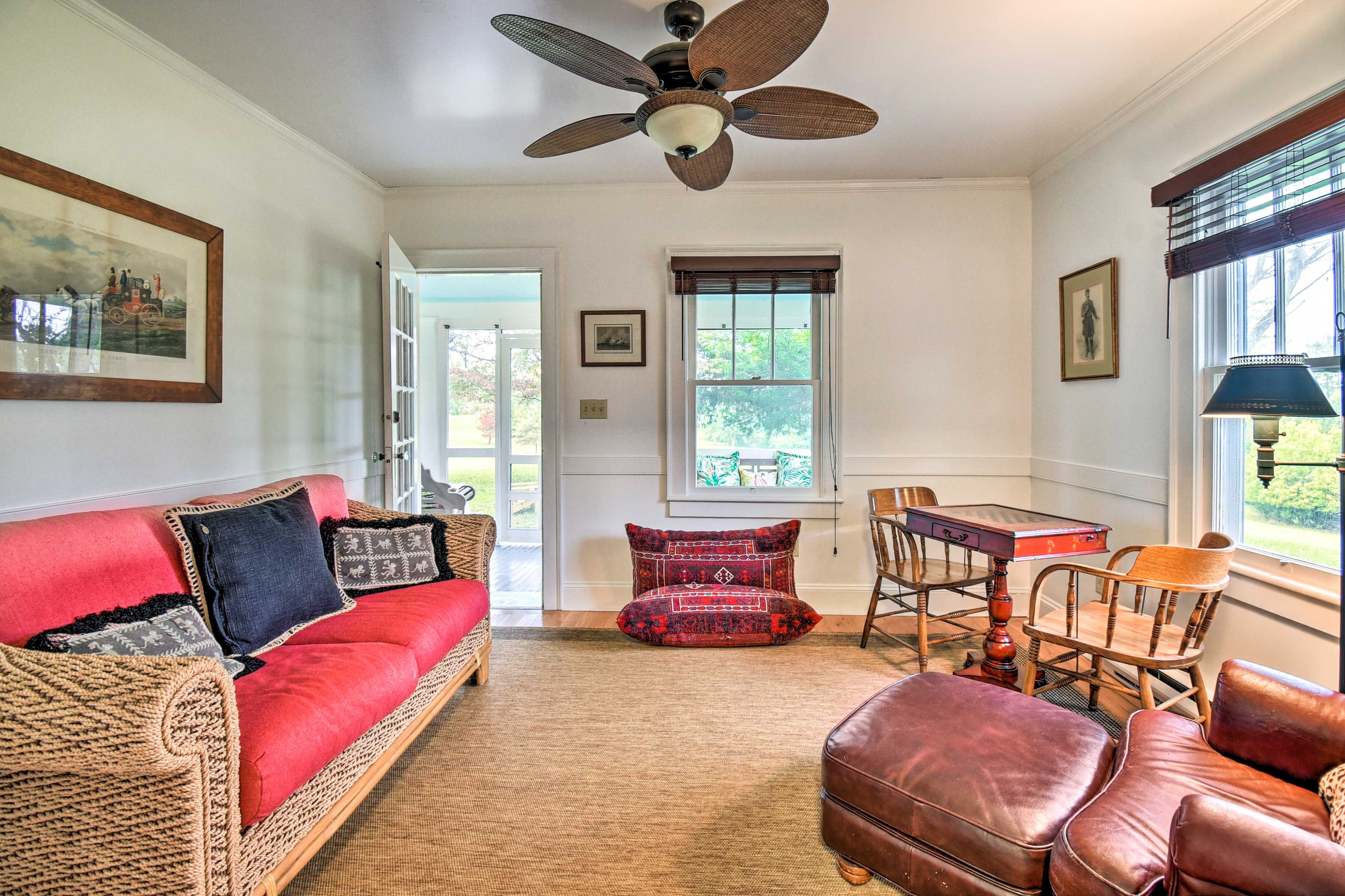 Hayes Vacation Rental | 2BR | 1BA | Single Story | 900 Sq Ft