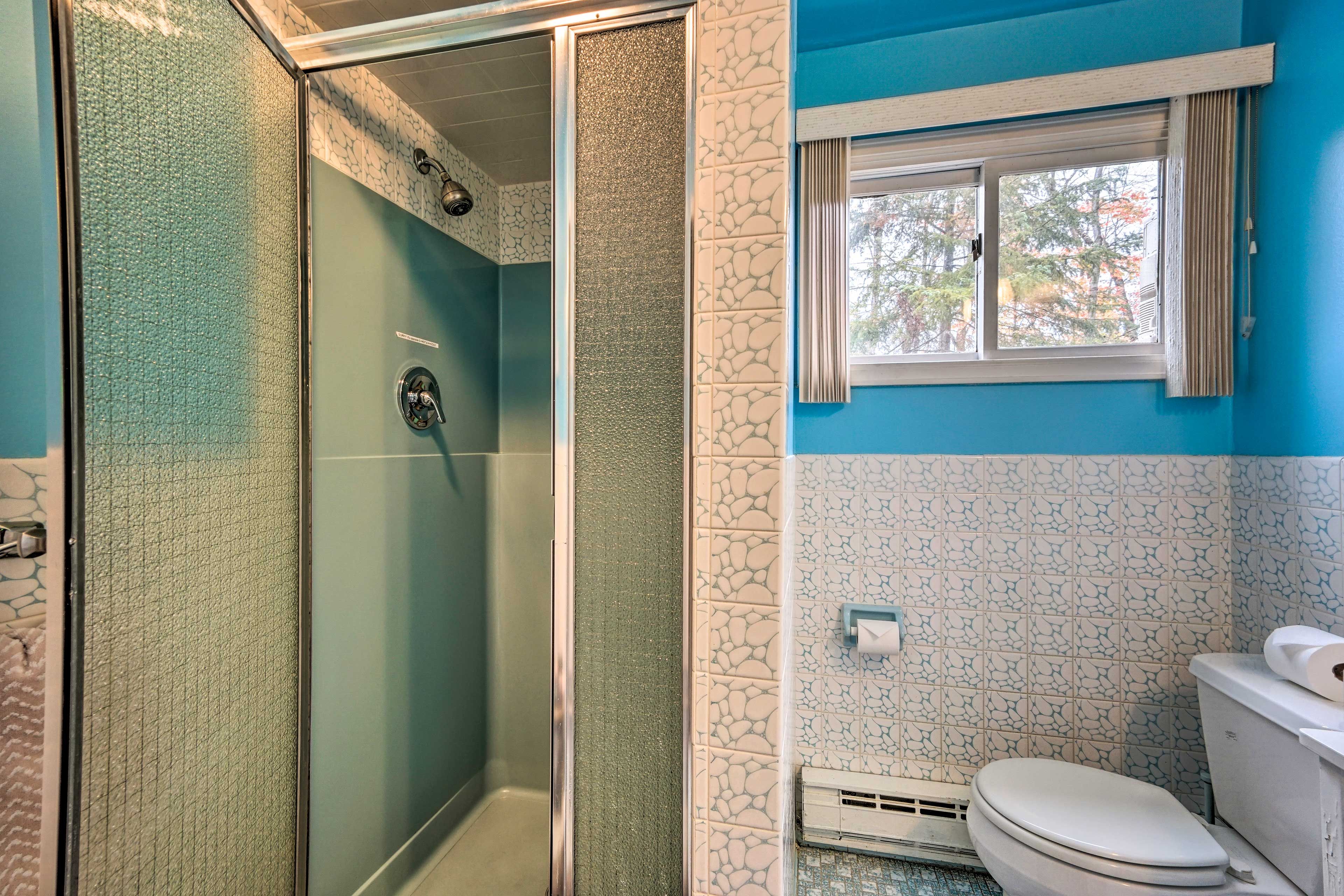 Full Bathroom | New Water Heater