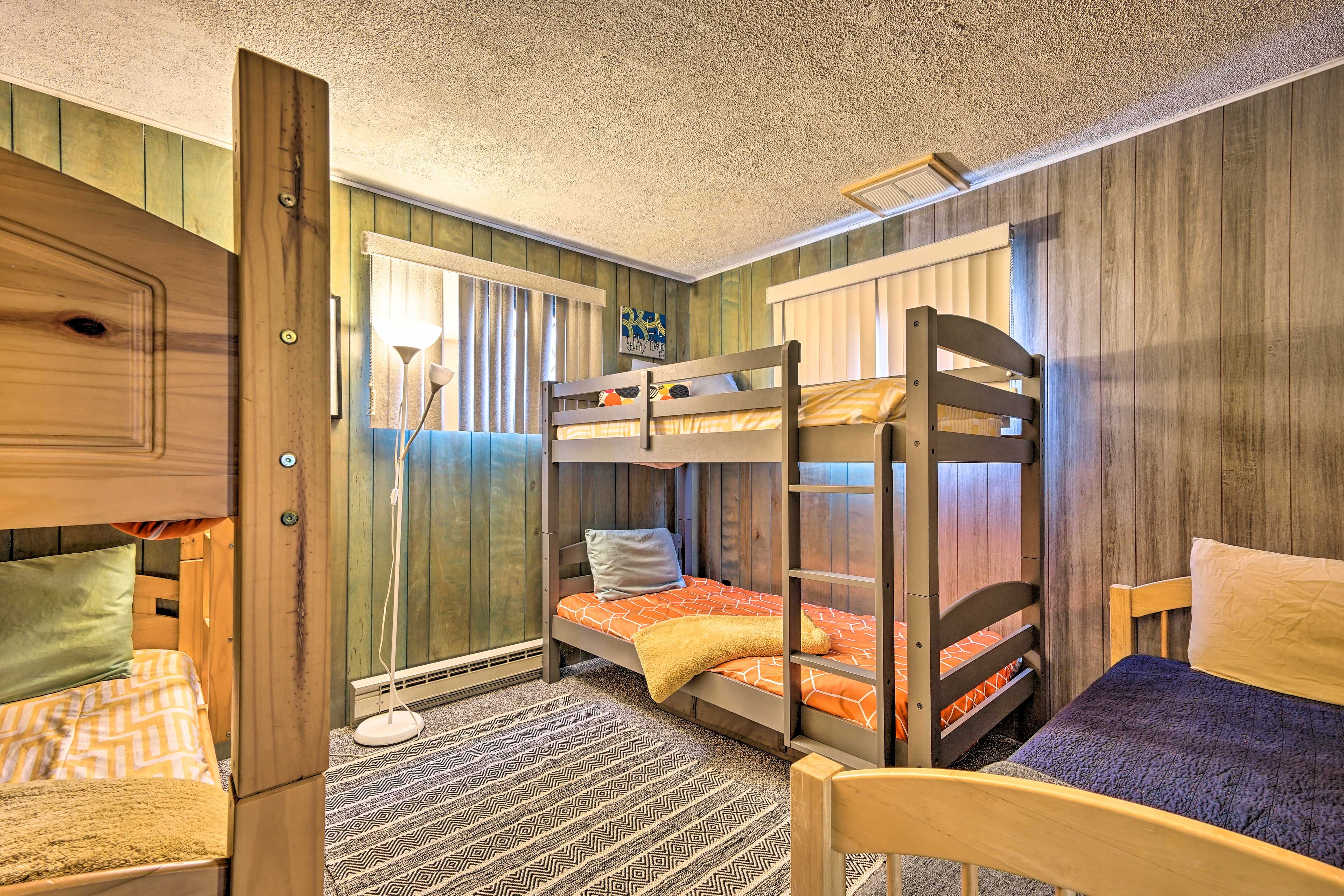 Bedroom 3 | 2 Twin Bunk Beds | Twin Bed