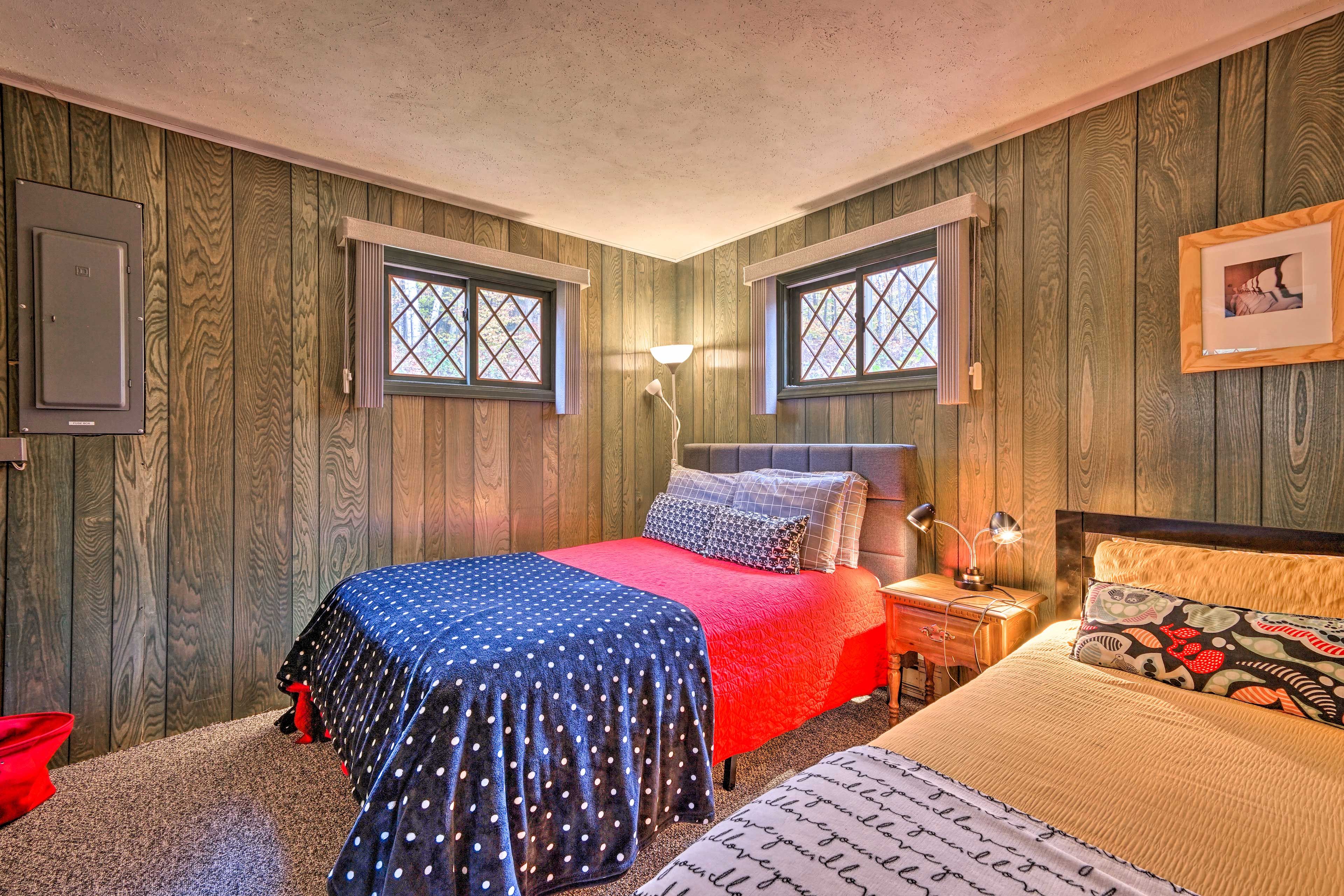 Bedroom 2 | Full Bed | Twin Bed