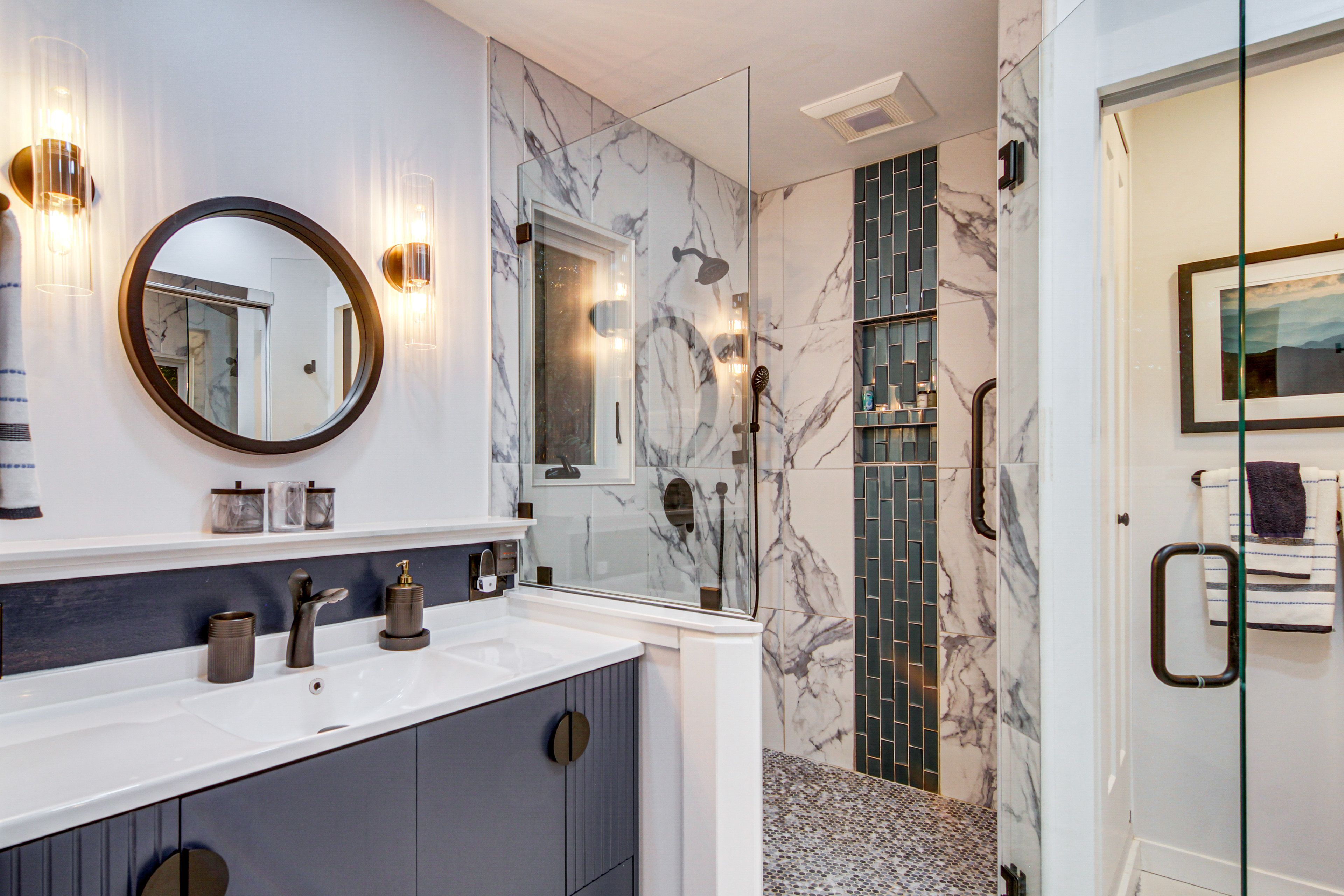 En-Suite Bathroom | Main Level