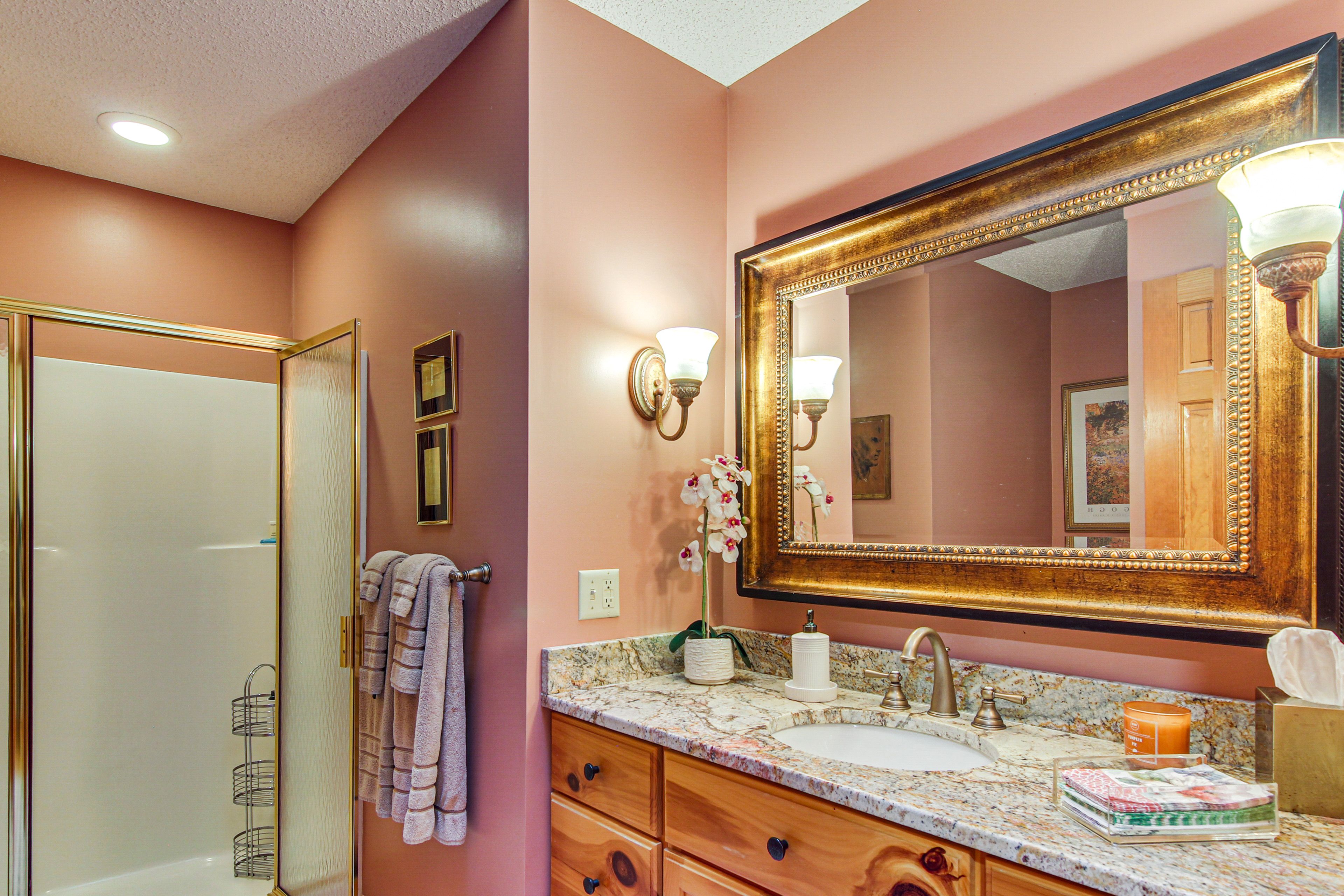 Full Bathroom | Main Level