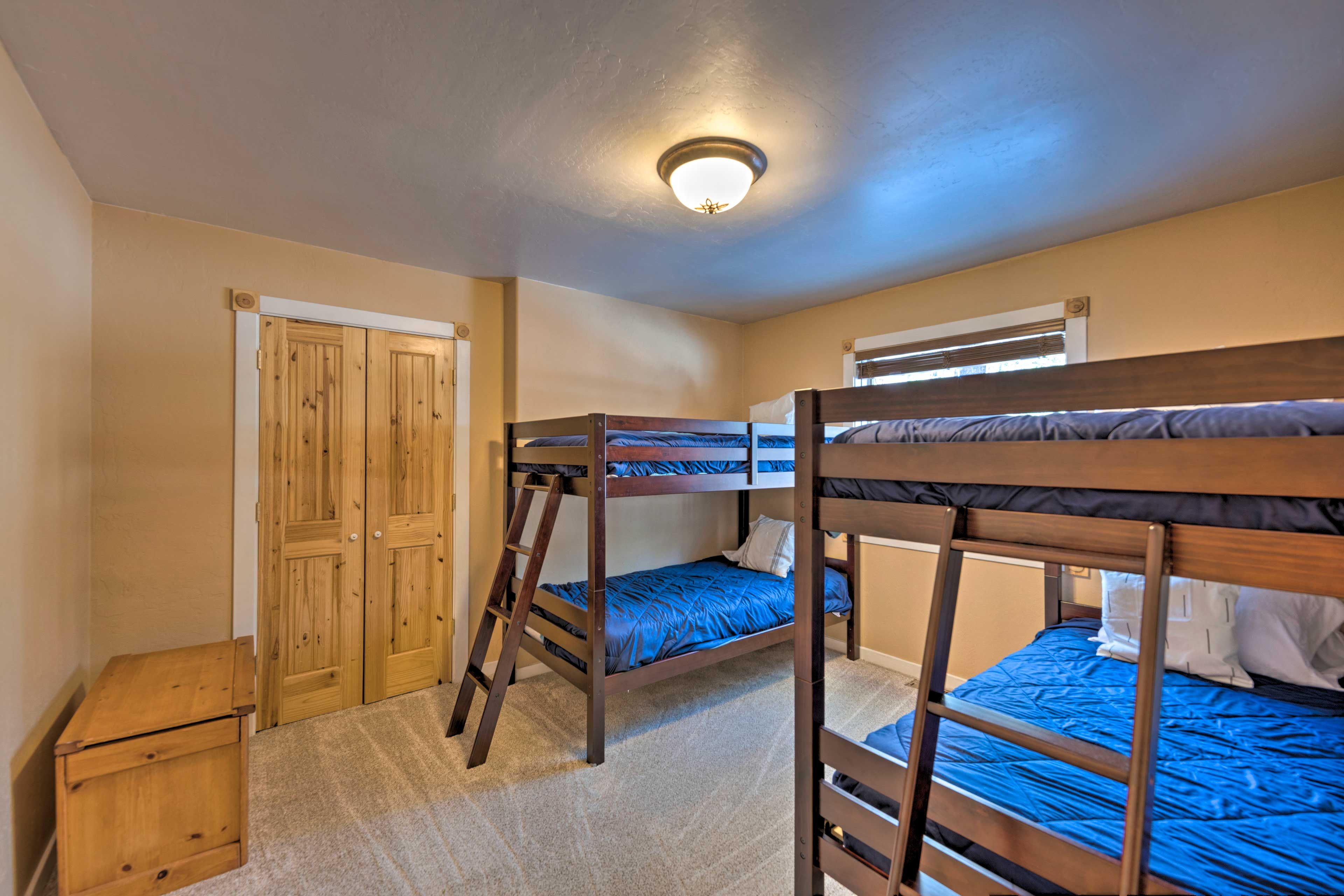 Bedroom 4 | 2 Twin Bunk Beds