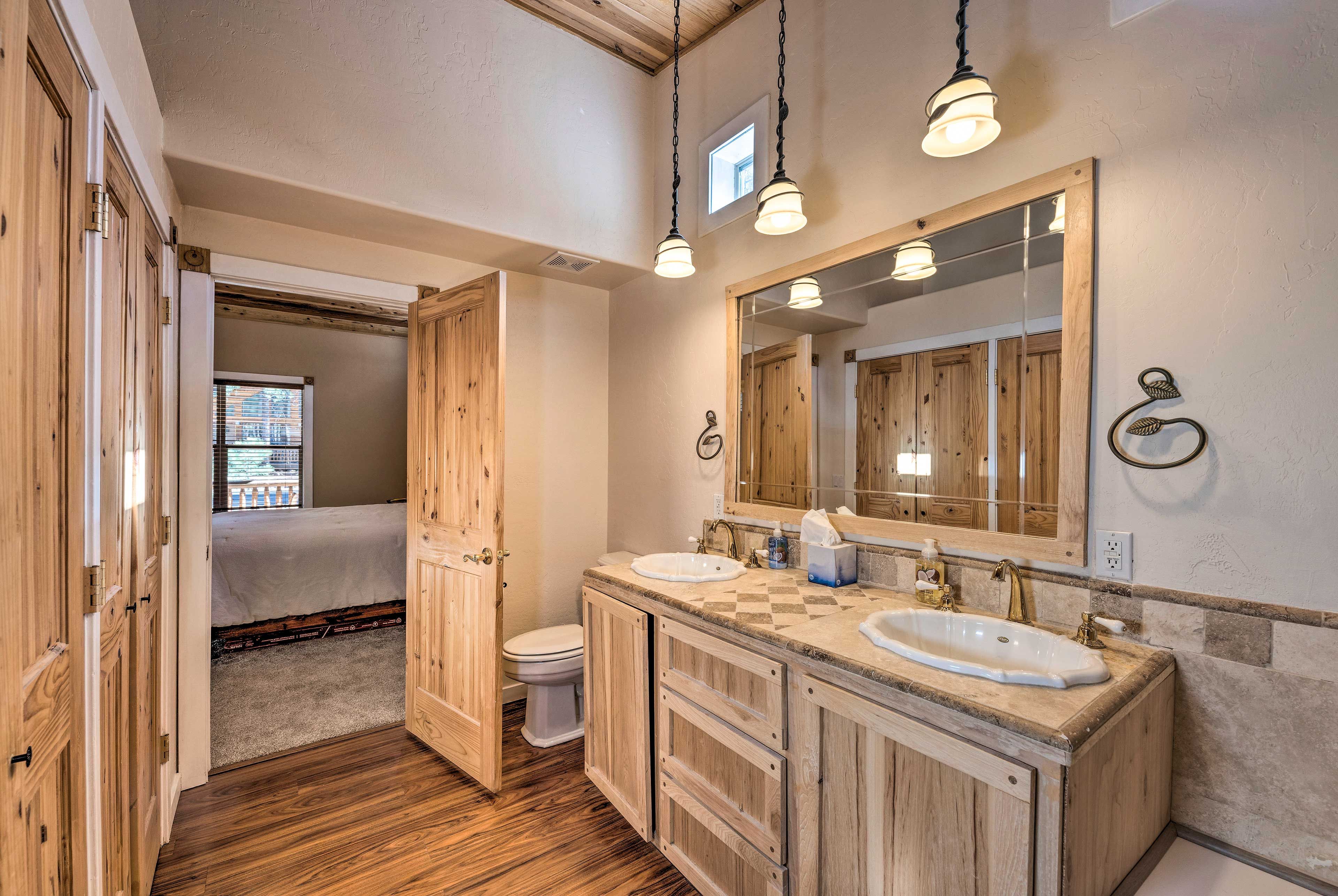 En-Suite Bathroom
