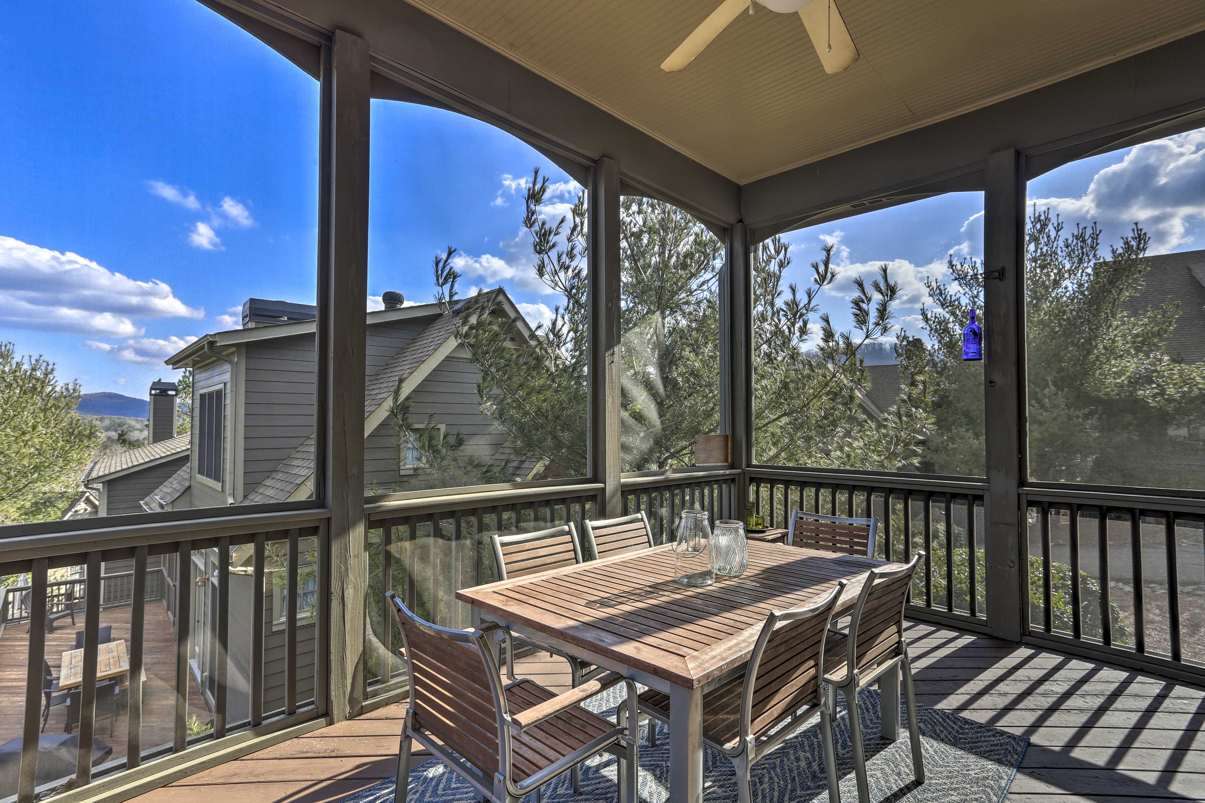 Screened-In Porch