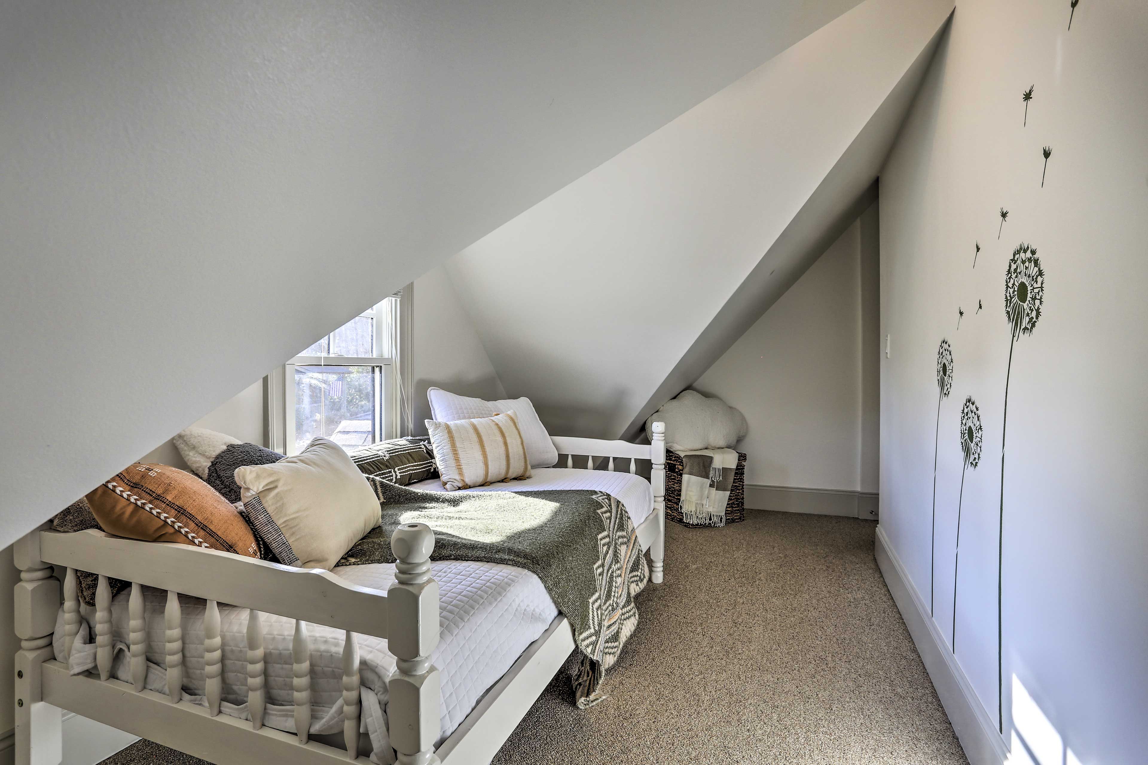 Bedroom 5 | Twin Bed
