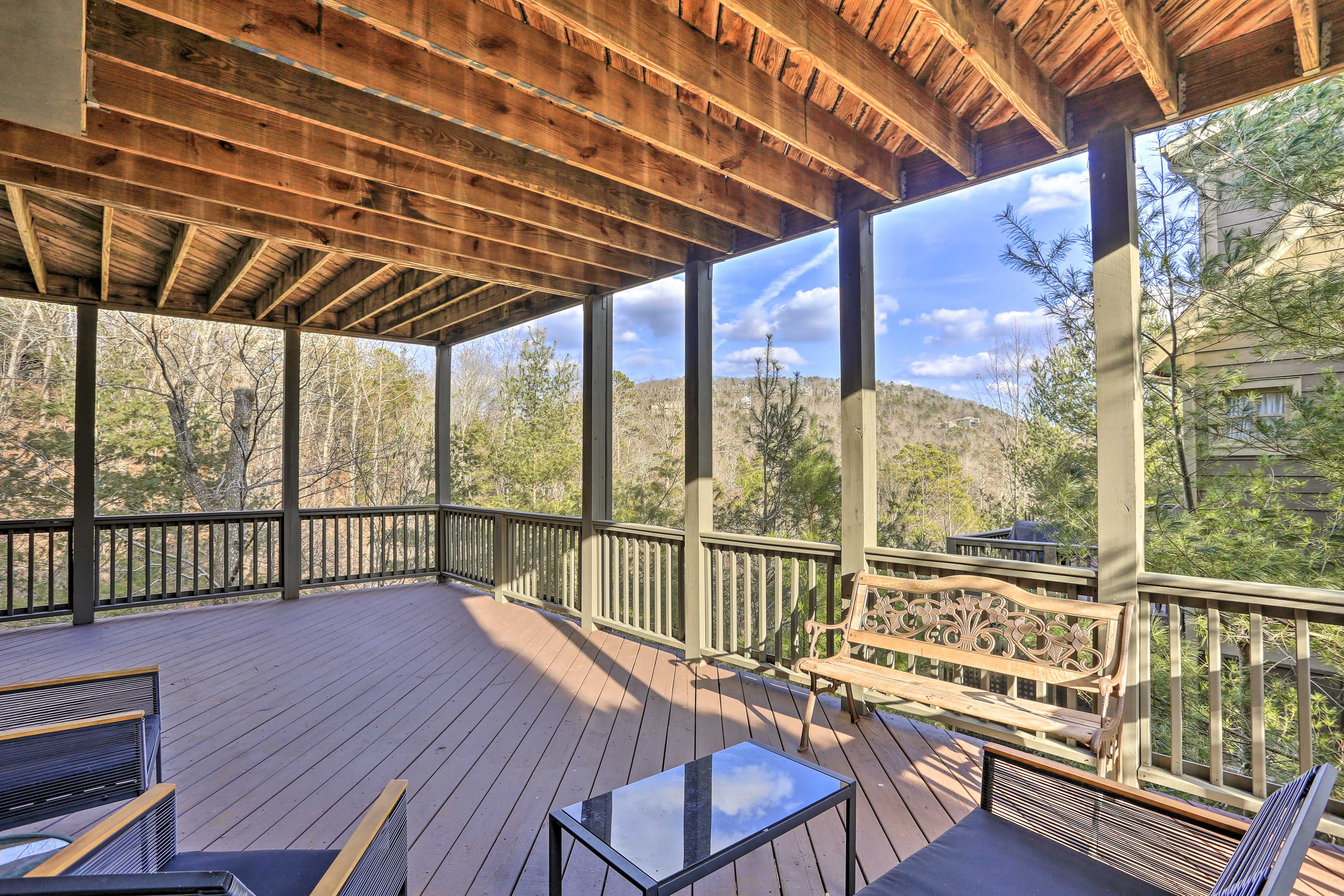 Lower-Level Deck