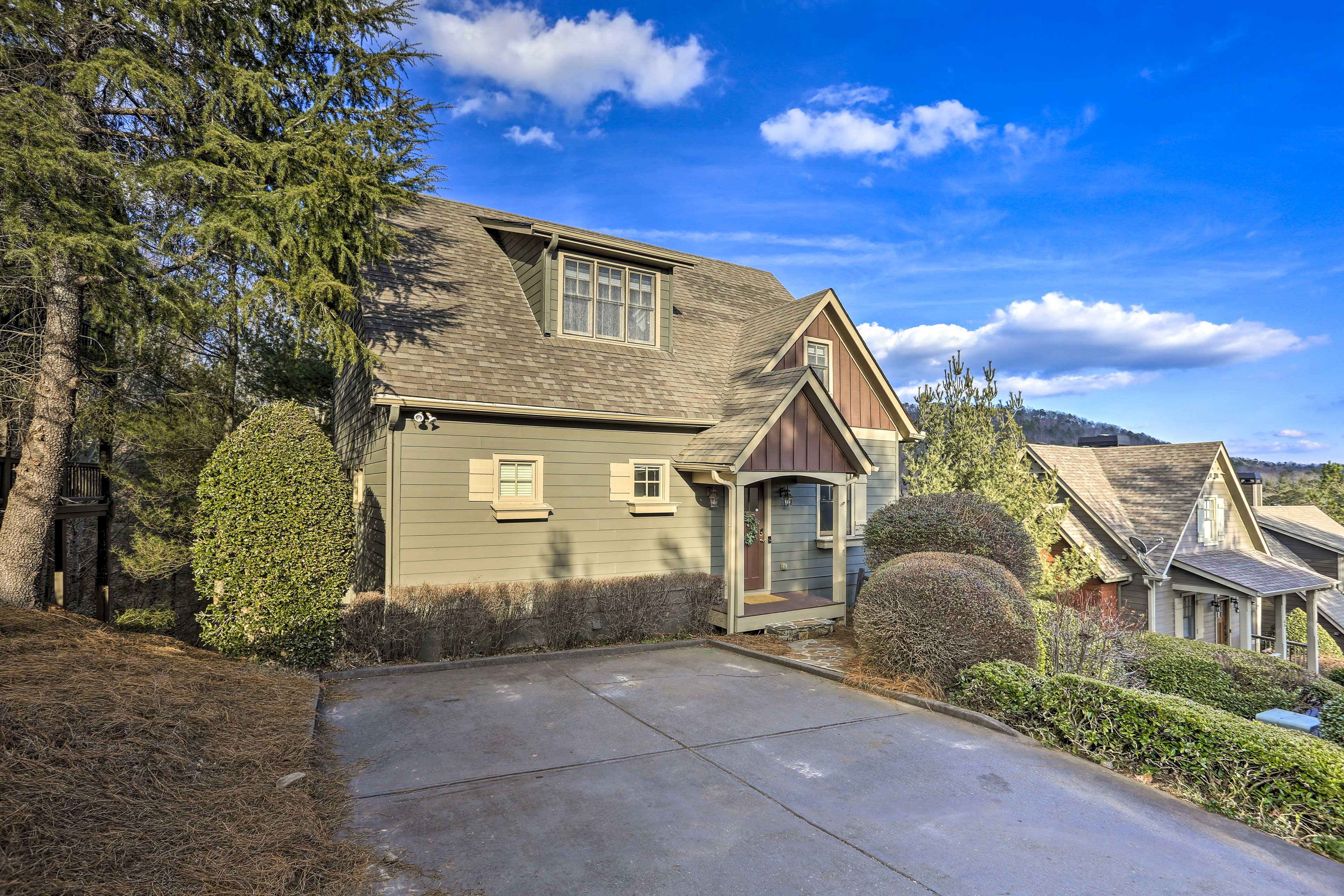 Jasper Vacation Rental Home | 5BR | 4.5BA | 2,500 Sq Ft