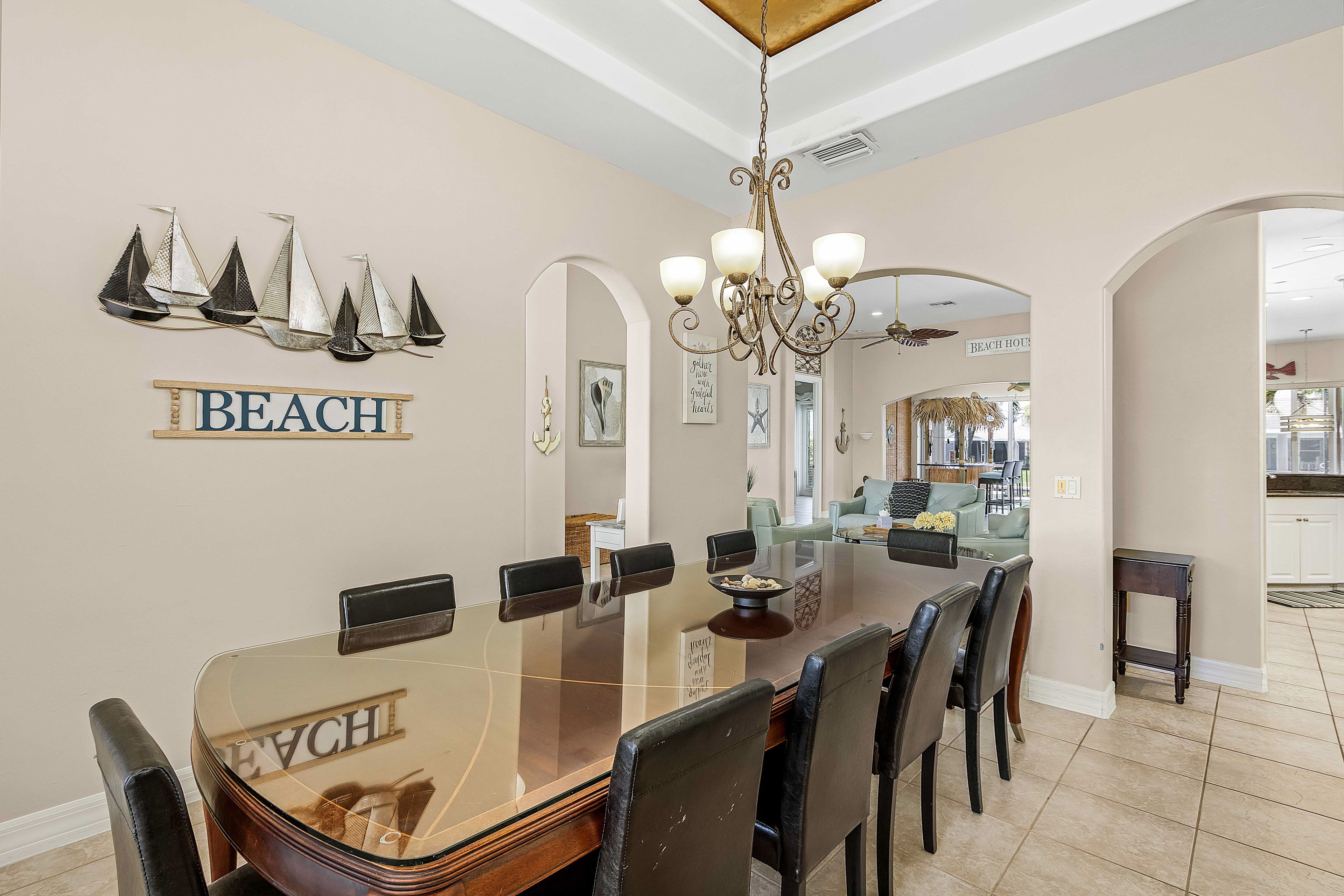Dining Room | Dishes & Flatware Provided