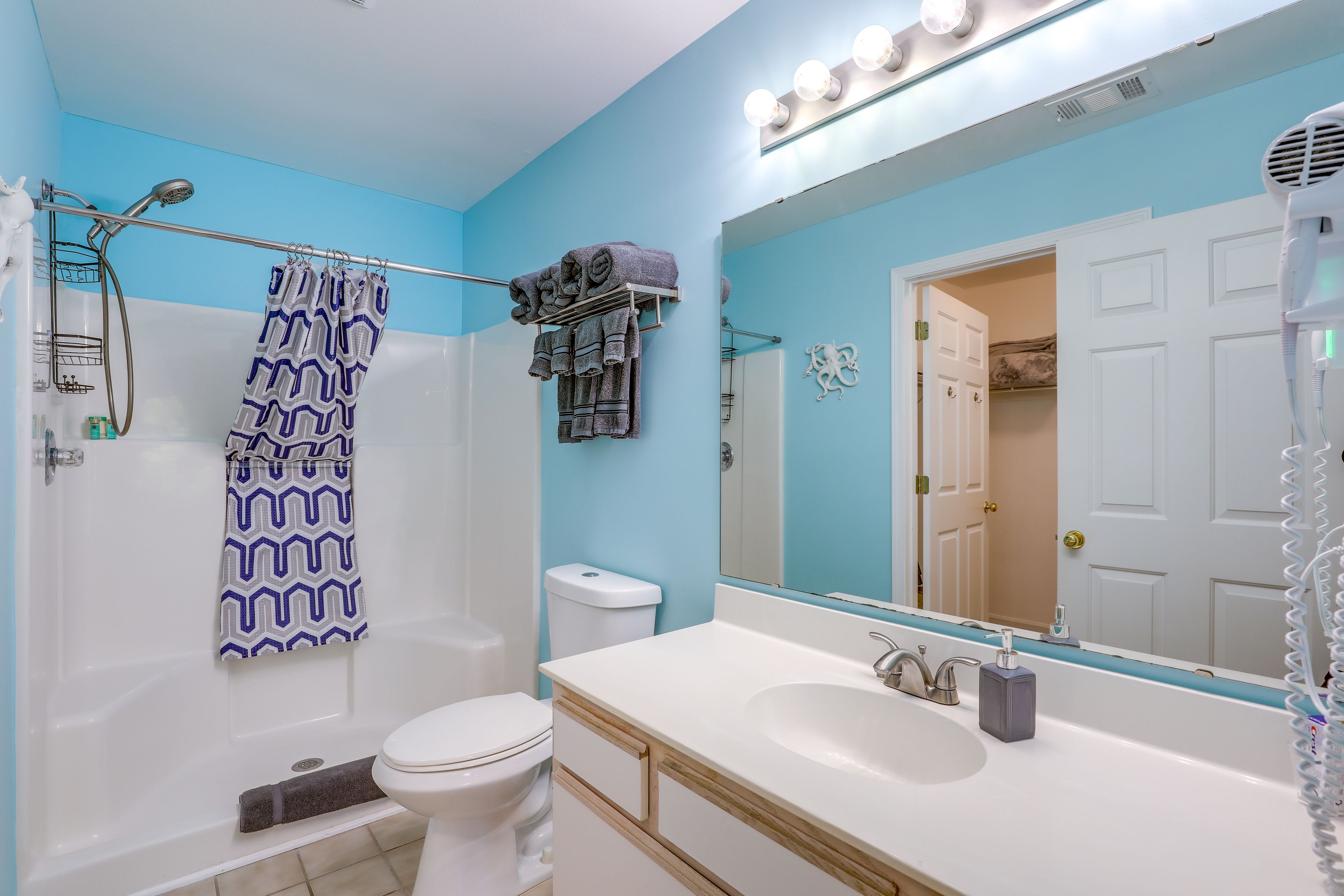 En-Suite Bathroom